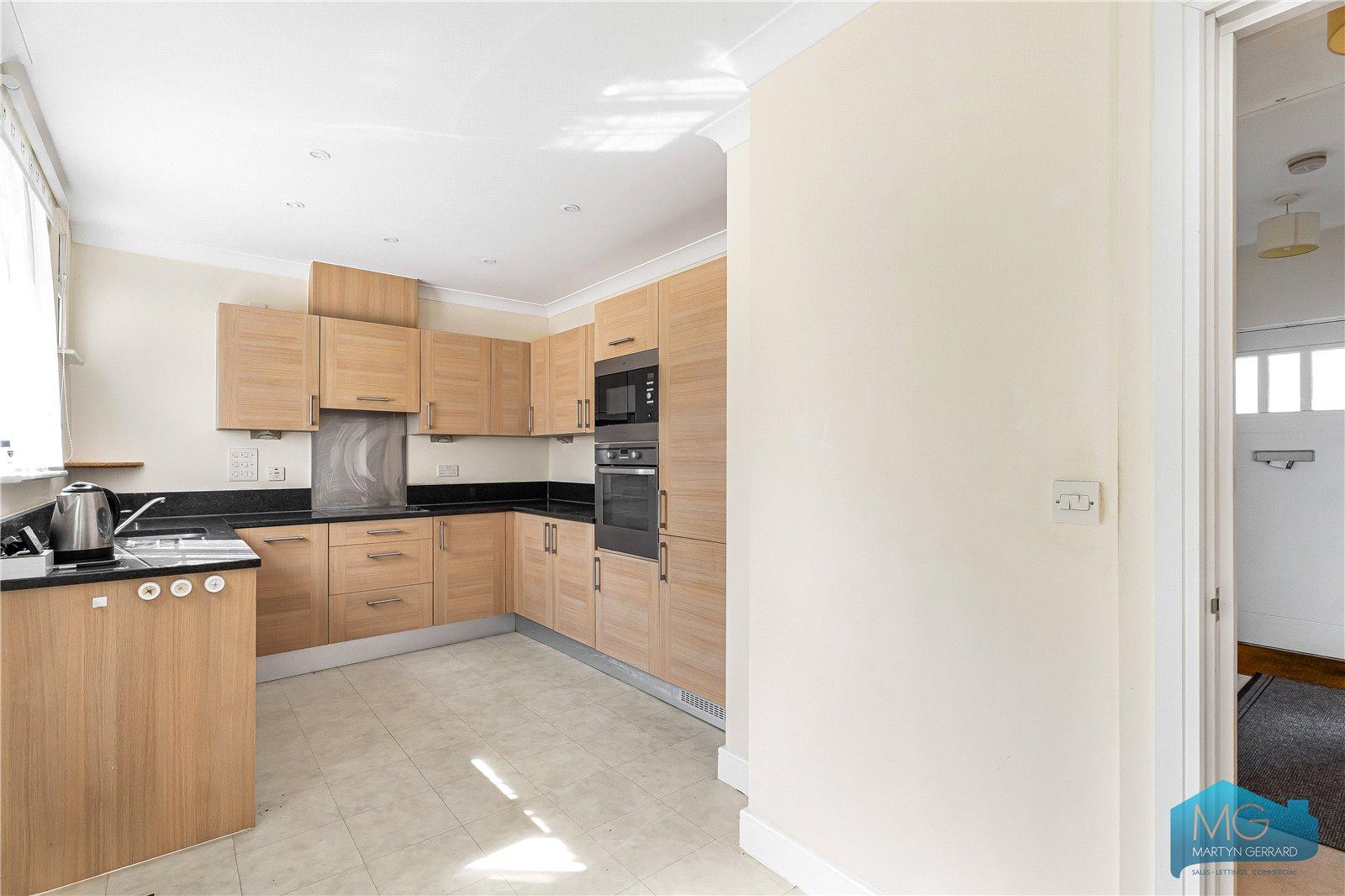2 bedroom Link Detached House for sale - Martyn Gerrard