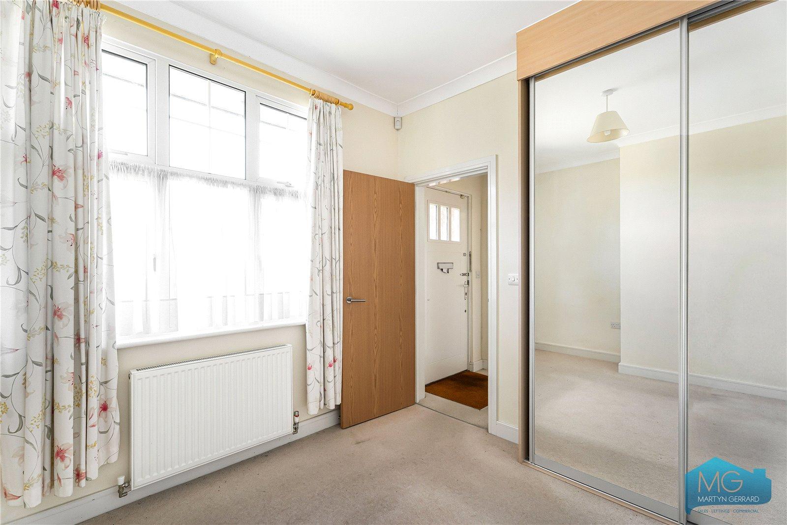 2 bedroom Link Detached House for sale - Martyn Gerrard