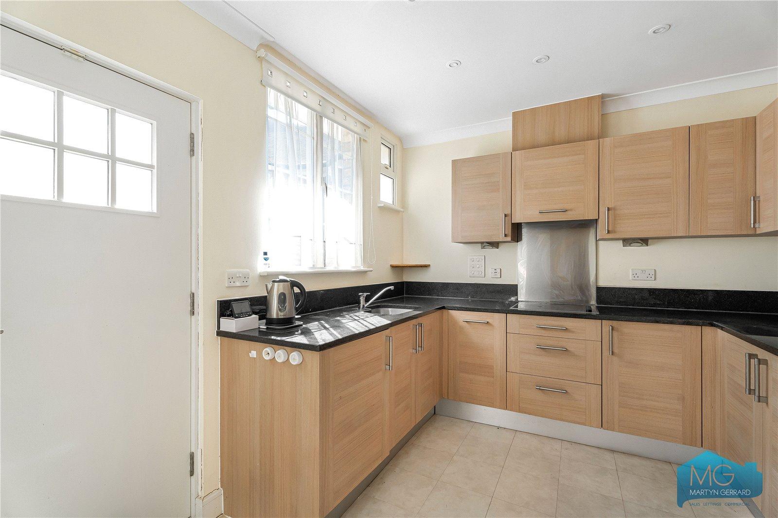 2 bedroom Link Detached House for sale - Martyn Gerrard