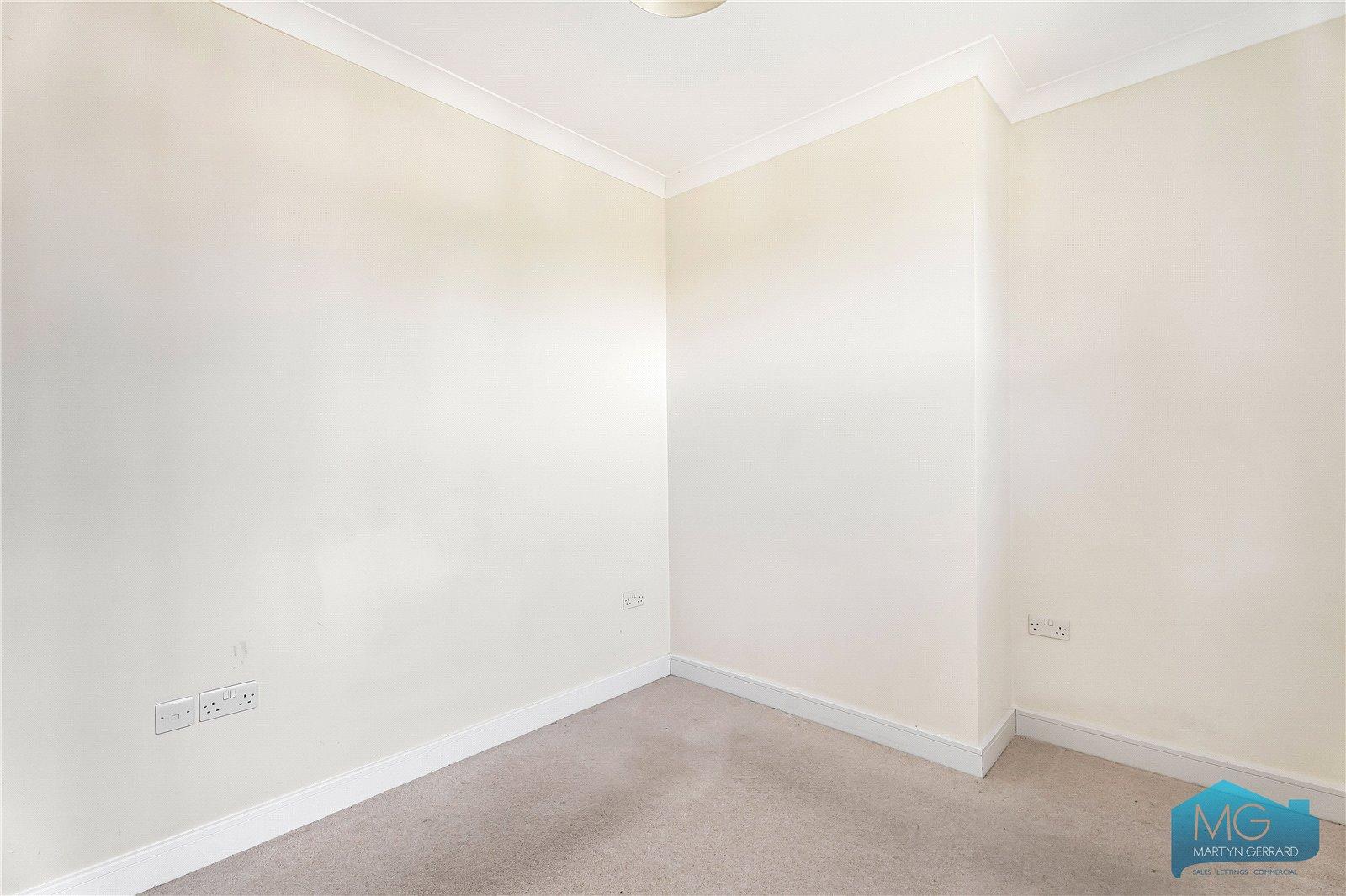 2 bedroom Link Detached House for sale - Martyn Gerrard