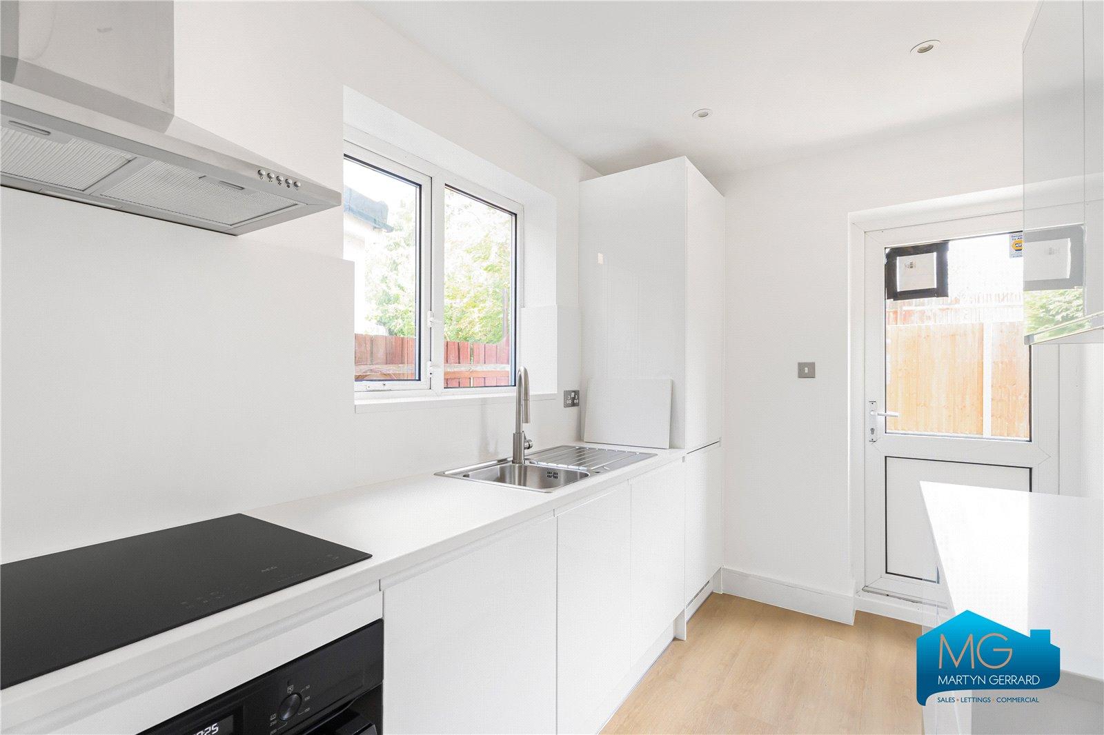 3 bedroom Detached House to rent - Martyn Gerrard
