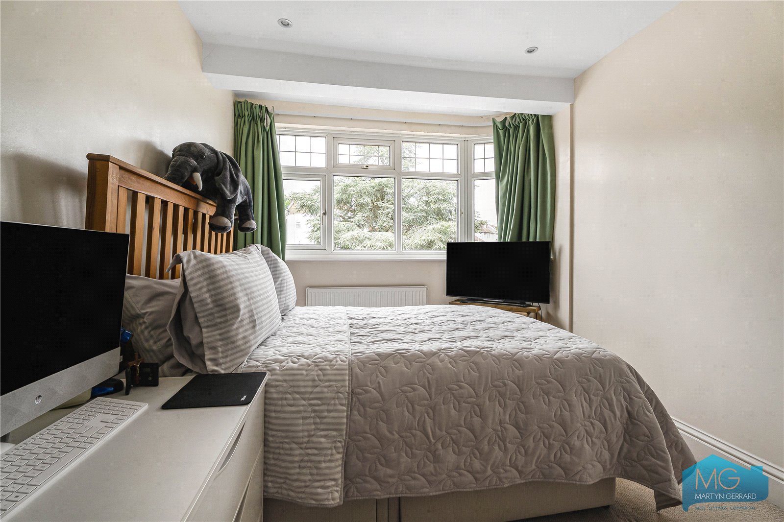 4 bedroom Semi-Detached House for sale - Martyn Gerrard