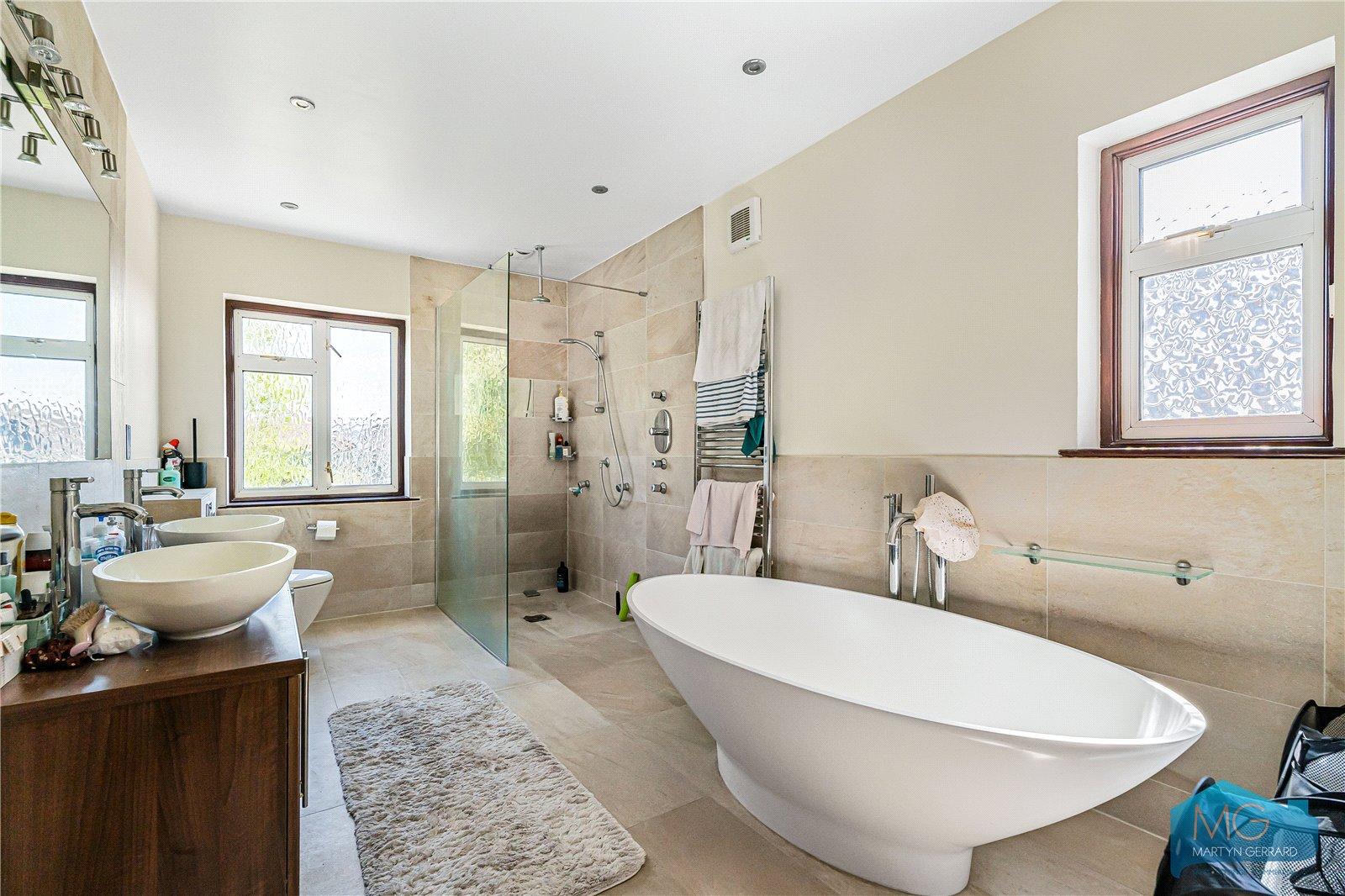 5 bedroom Detached House for sale - Martyn Gerrard