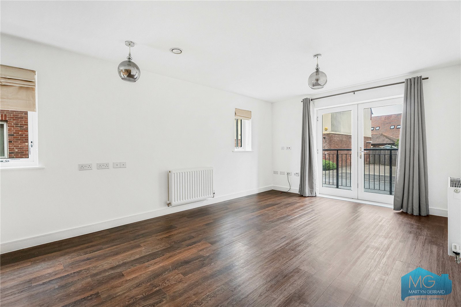 2 bedroom Ground Floor Flat to rent - Martyn Gerrard