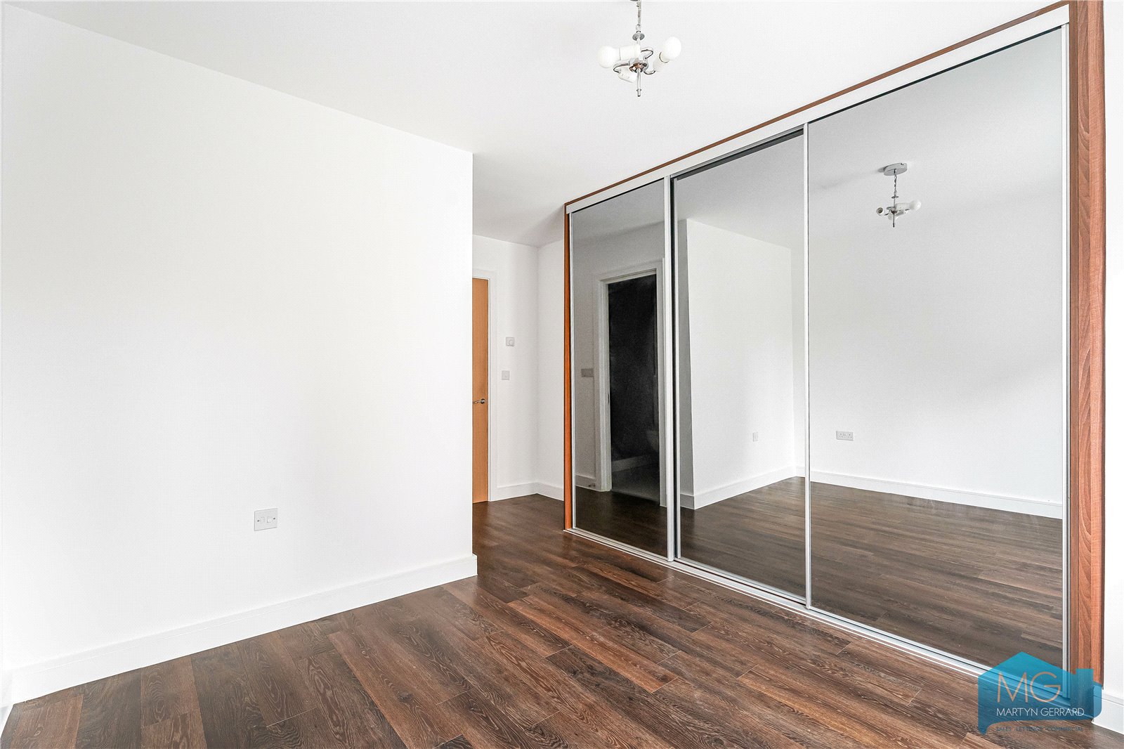 2 bedroom Ground Floor Flat to rent - Martyn Gerrard