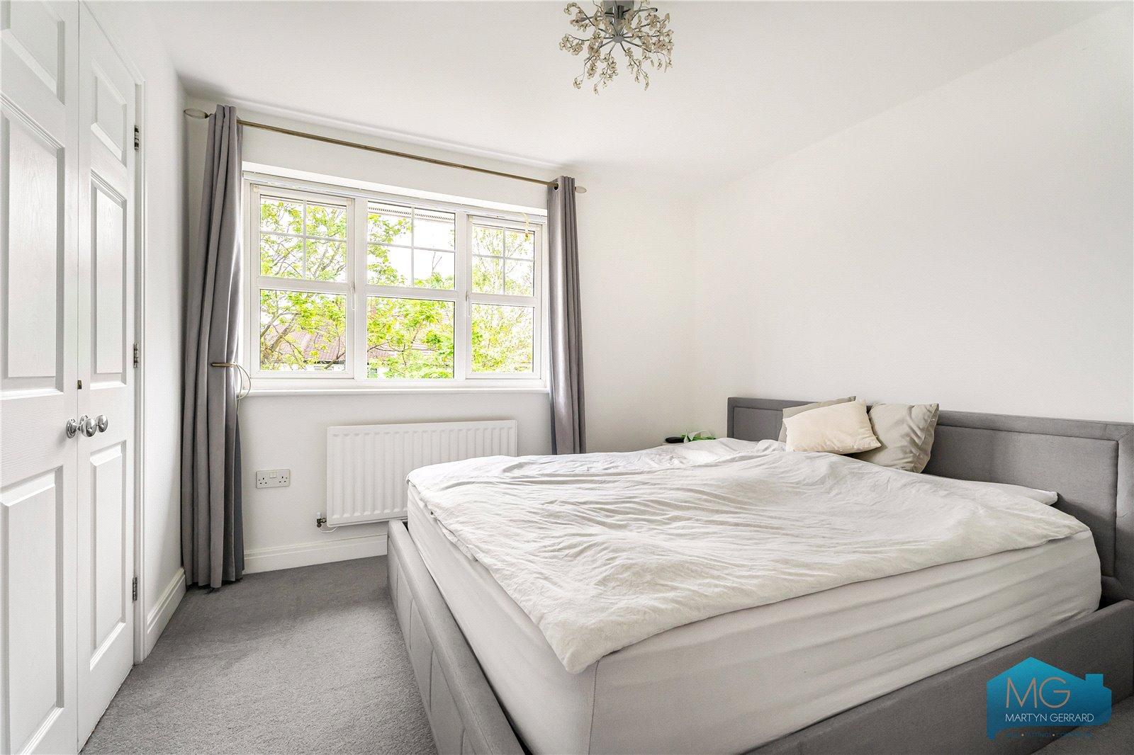 2 bedroom Terraced House for sale - Martyn Gerrard