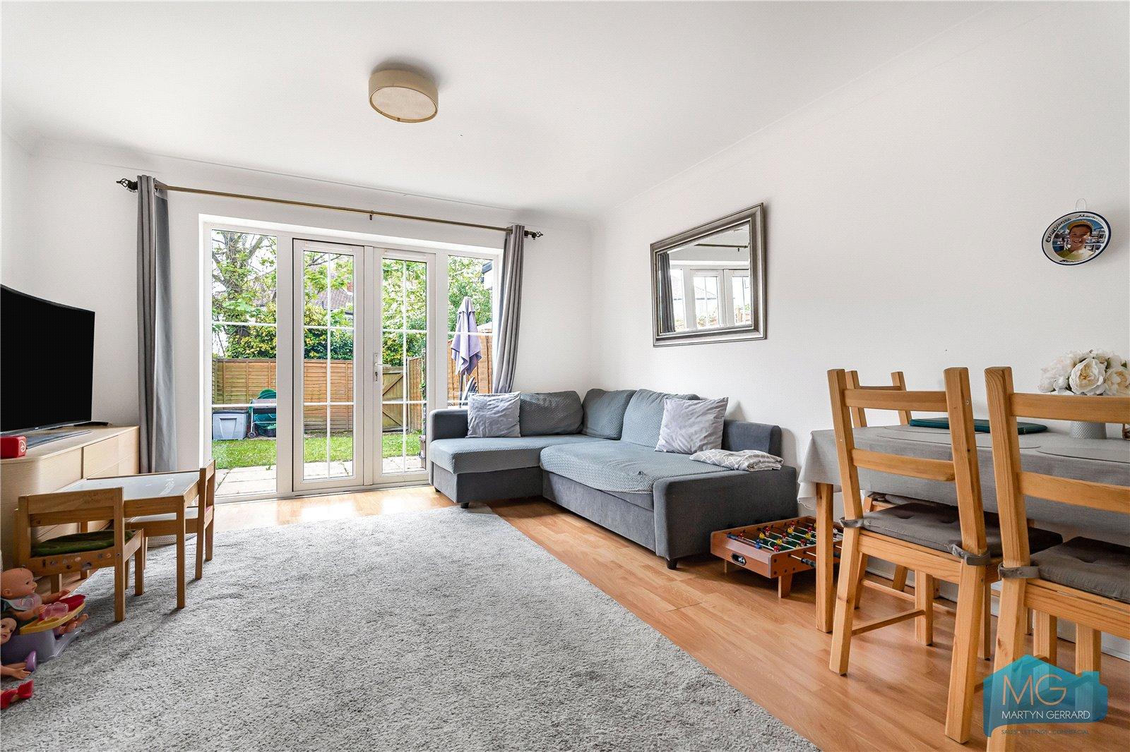 Arlington Green, Mill Hill, London, NW7+  - Martyn Gerrard