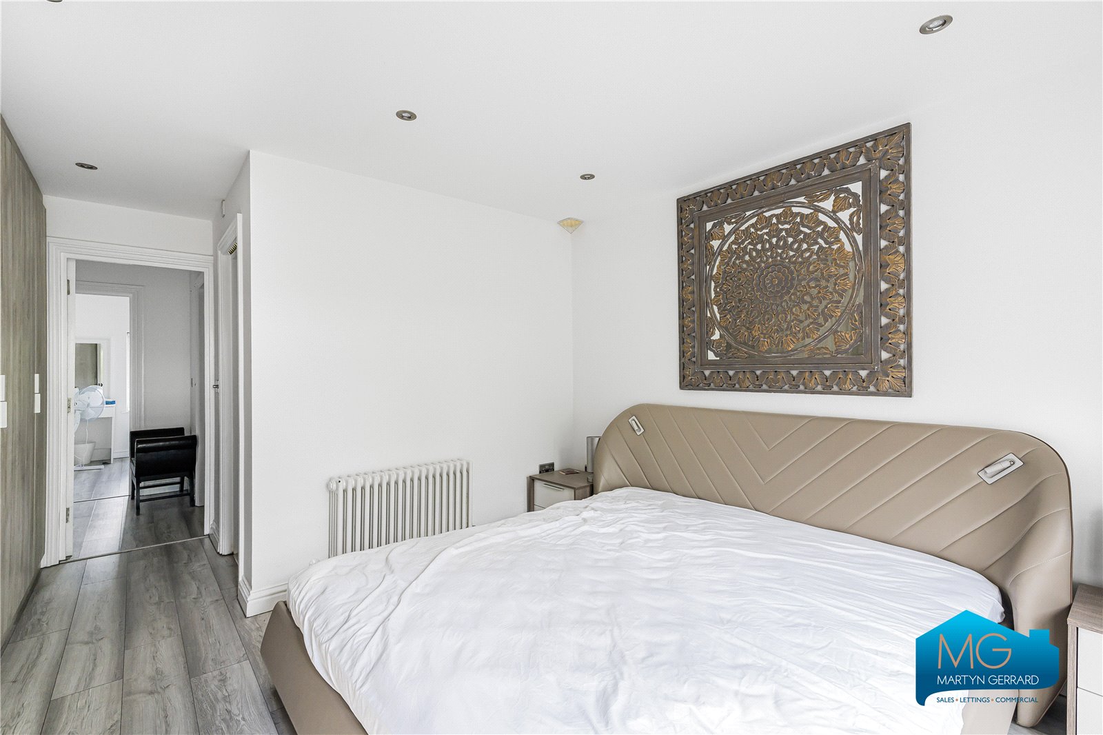 3 bedroom Apartment to rent - Martyn Gerrard