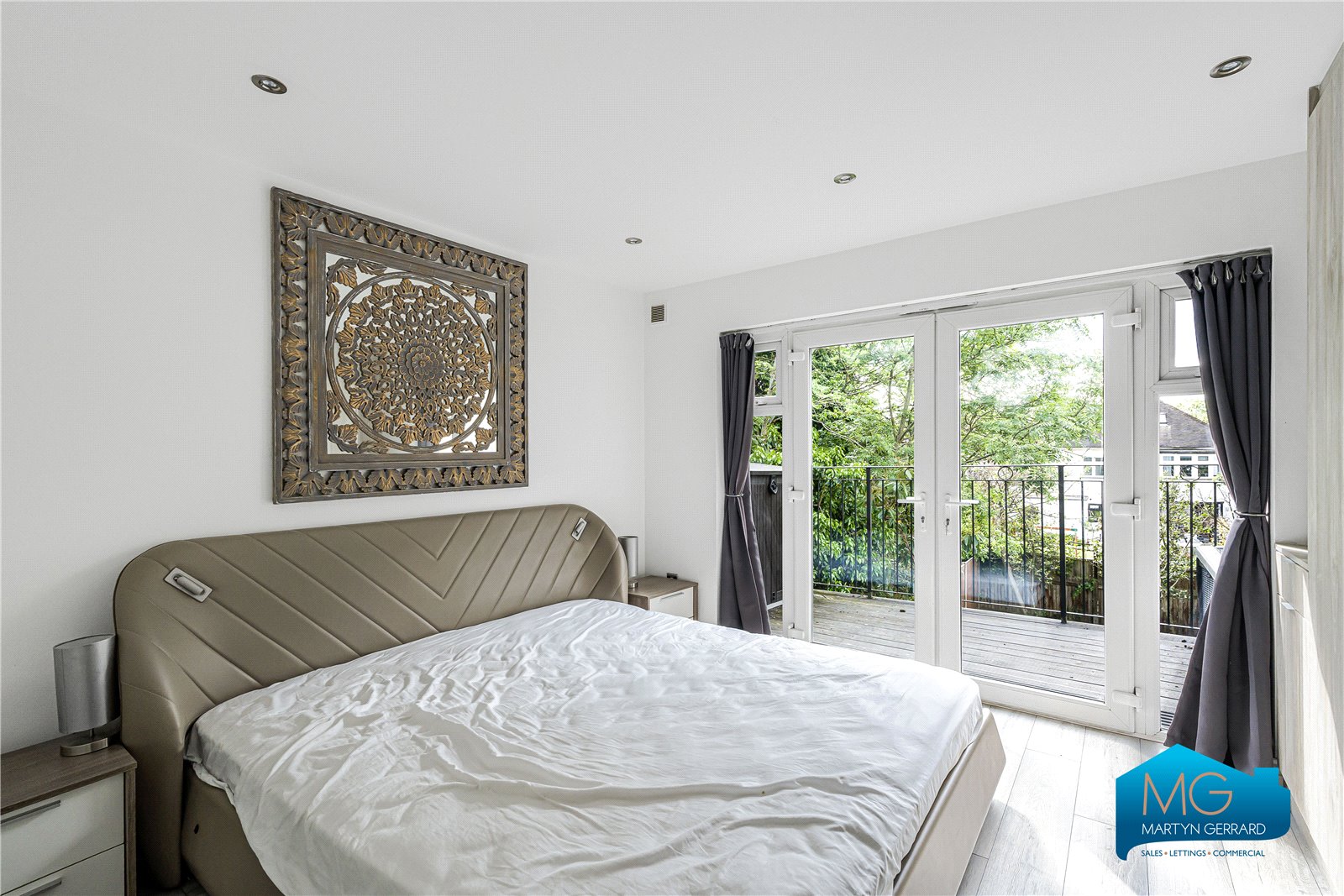 3 bedroom Apartment to rent - Martyn Gerrard