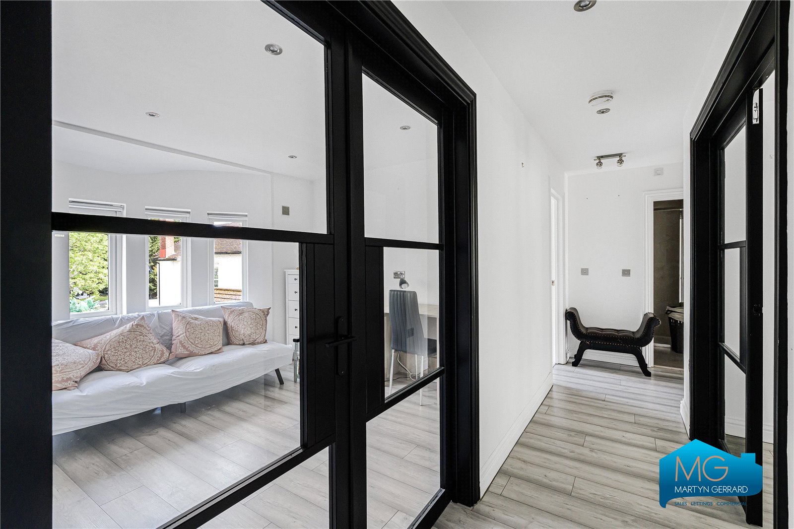 3 bedroom Apartment to rent - Martyn Gerrard