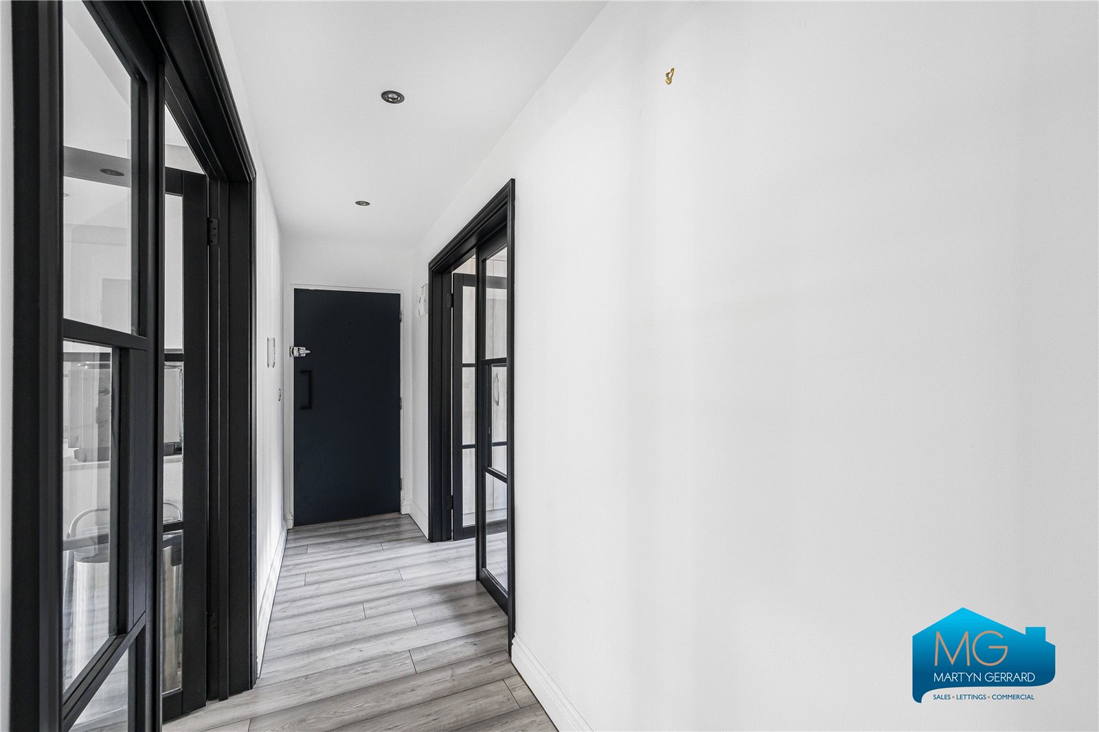 3 bedroom Apartment to rent - Martyn Gerrard
