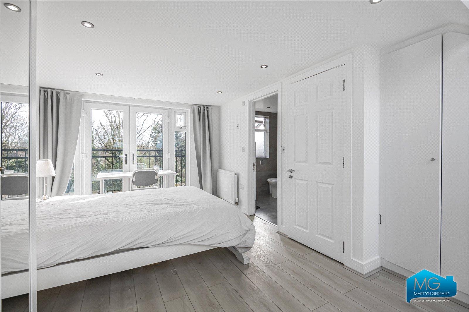 4 bedroom Terraced House for sale - Martyn Gerrard