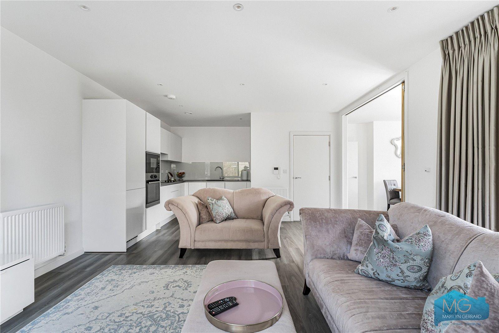 3 bedroom Apartment for sale - Martyn Gerrard