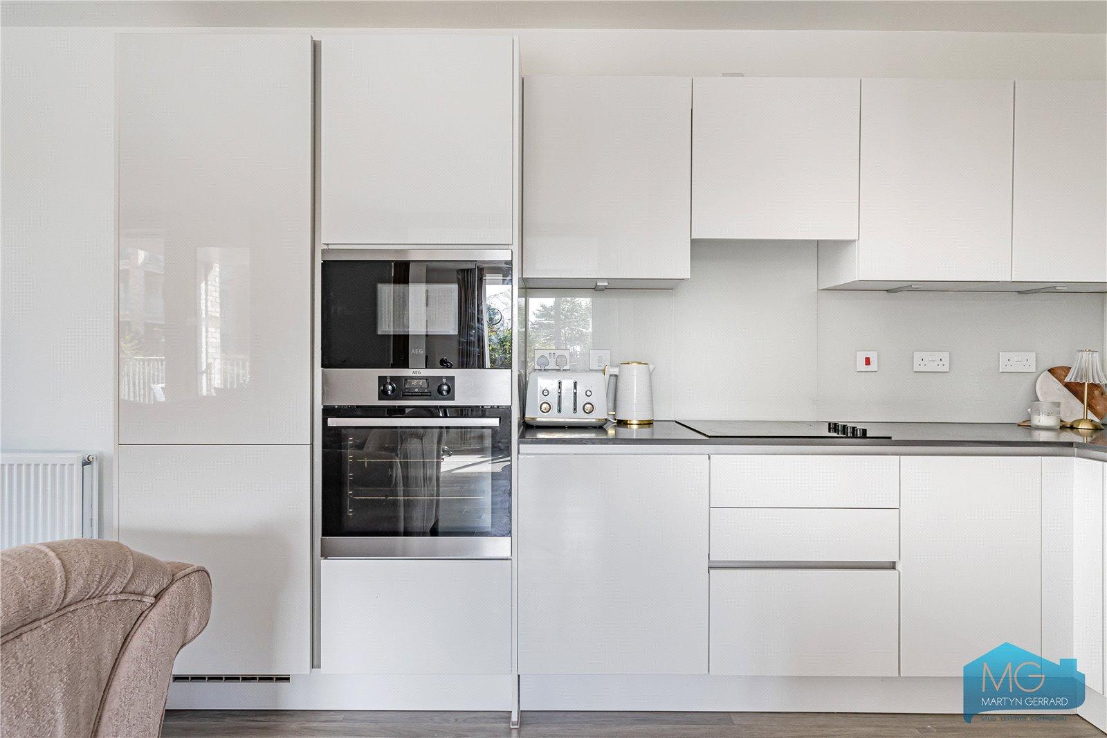 3 bedroom Apartment for sale - Martyn Gerrard