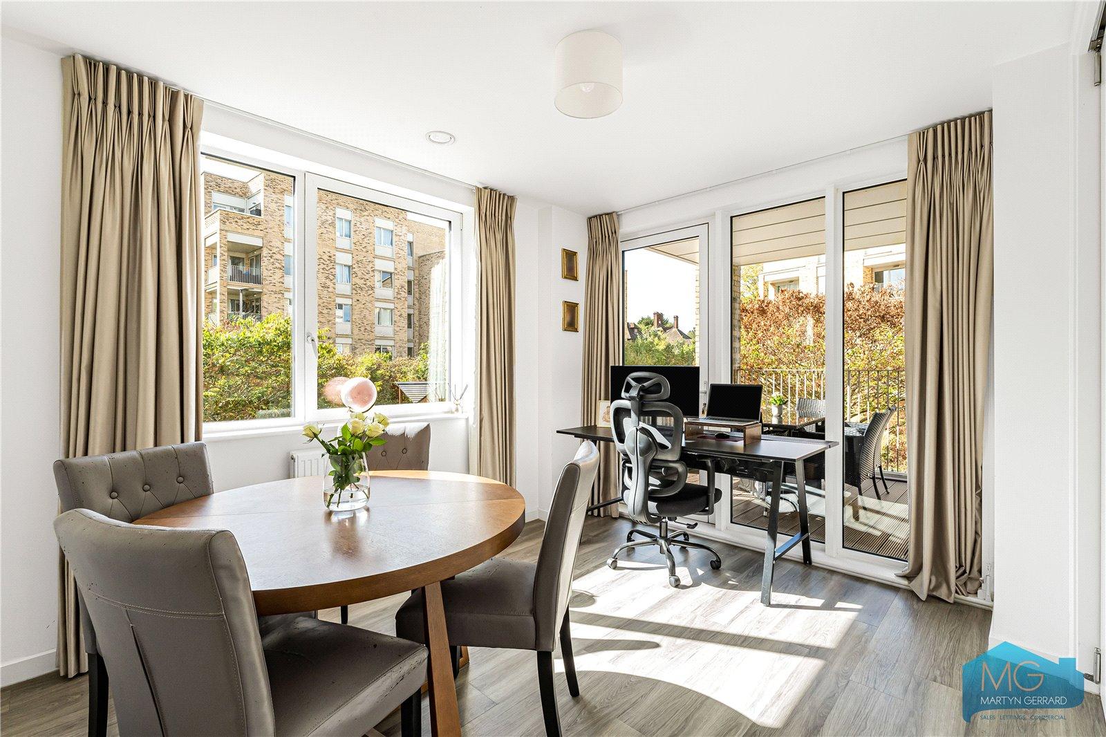 3 bedroom Apartment for sale - Martyn Gerrard