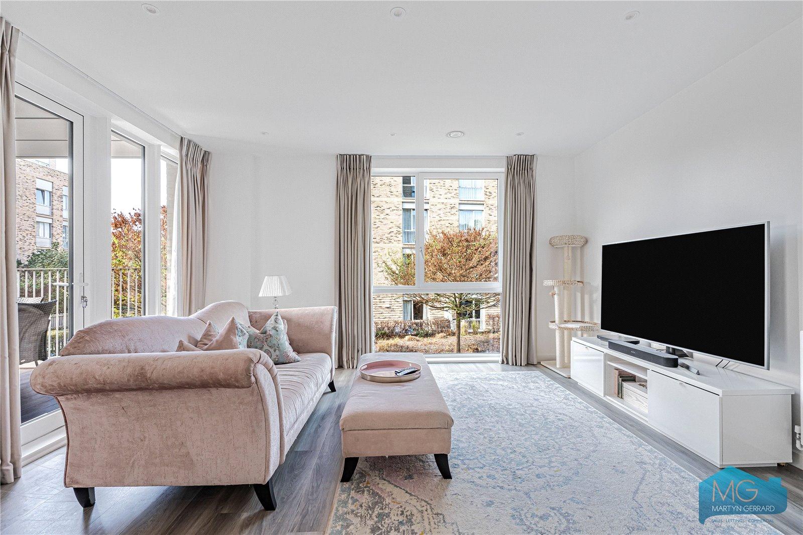 3 bedroom Apartment for sale - Martyn Gerrard