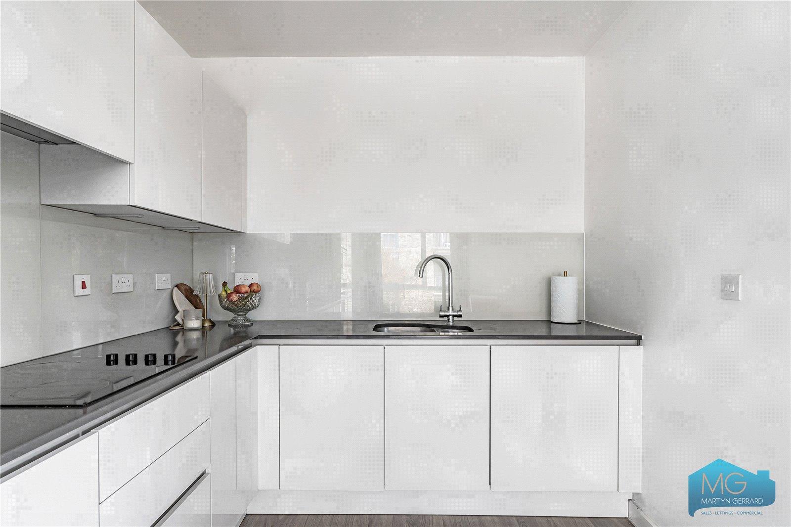 3 bedroom Apartment for sale - Martyn Gerrard
