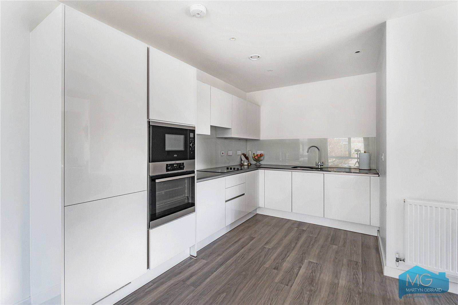3 bedroom Apartment for sale - Martyn Gerrard