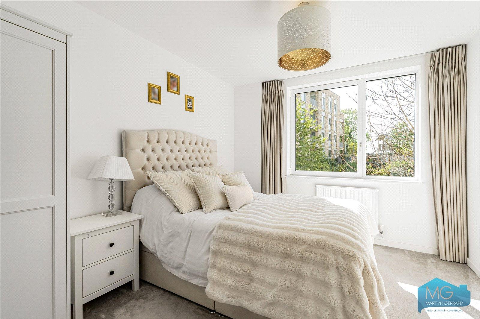 3 bedroom Apartment for sale - Martyn Gerrard
