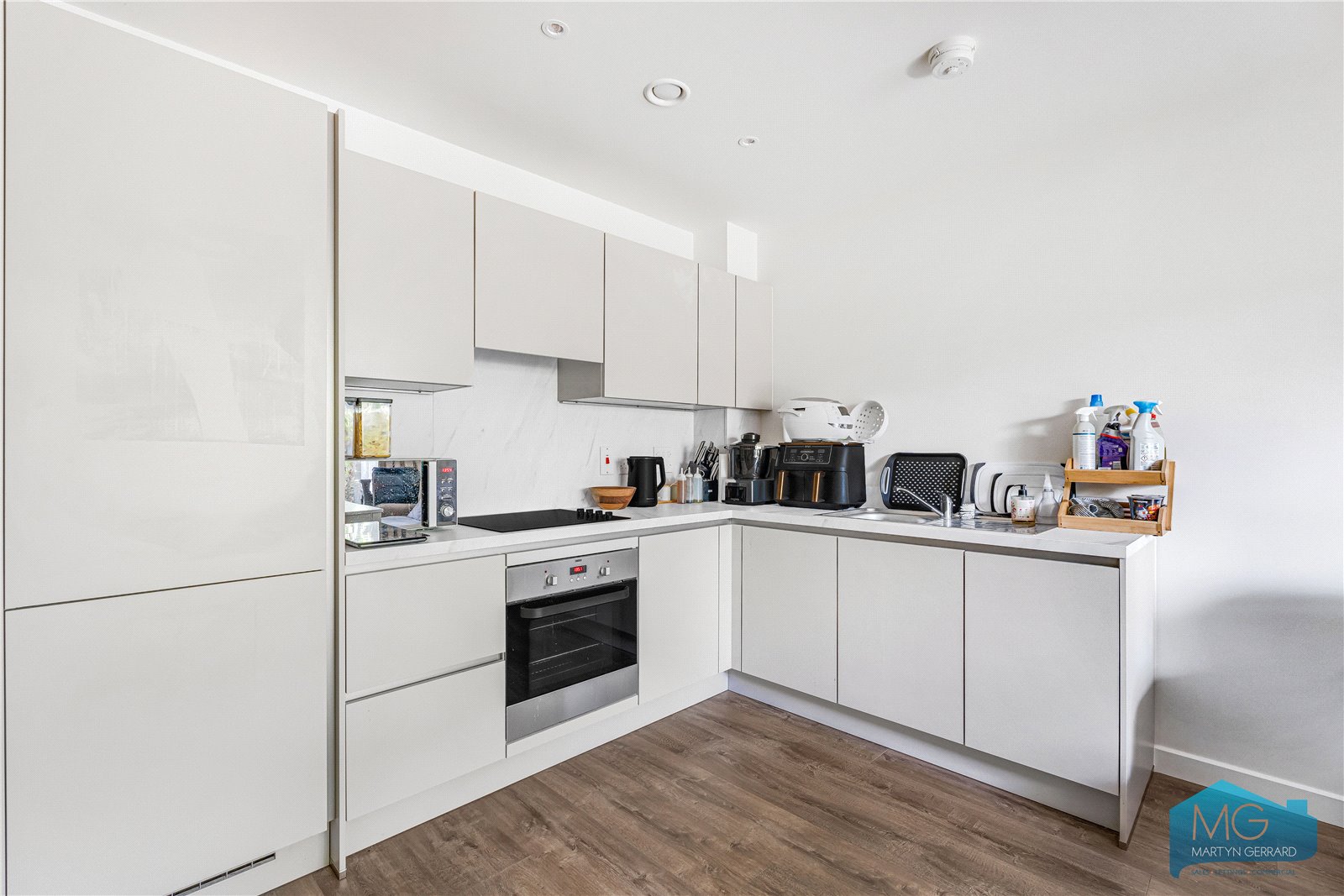 1 bedroom Apartment for sale - Martyn Gerrard