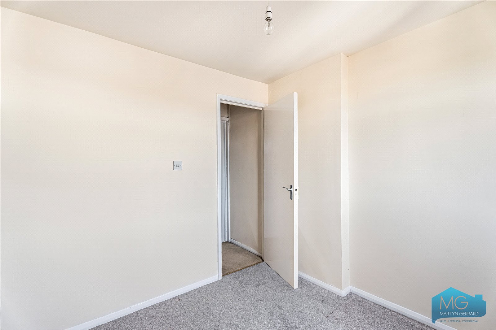 4 bedroom Semi-Detached House for sale - Martyn Gerrard