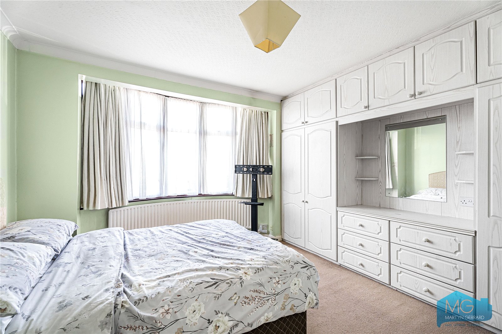 4 bedroom Semi-Detached House for sale - Martyn Gerrard