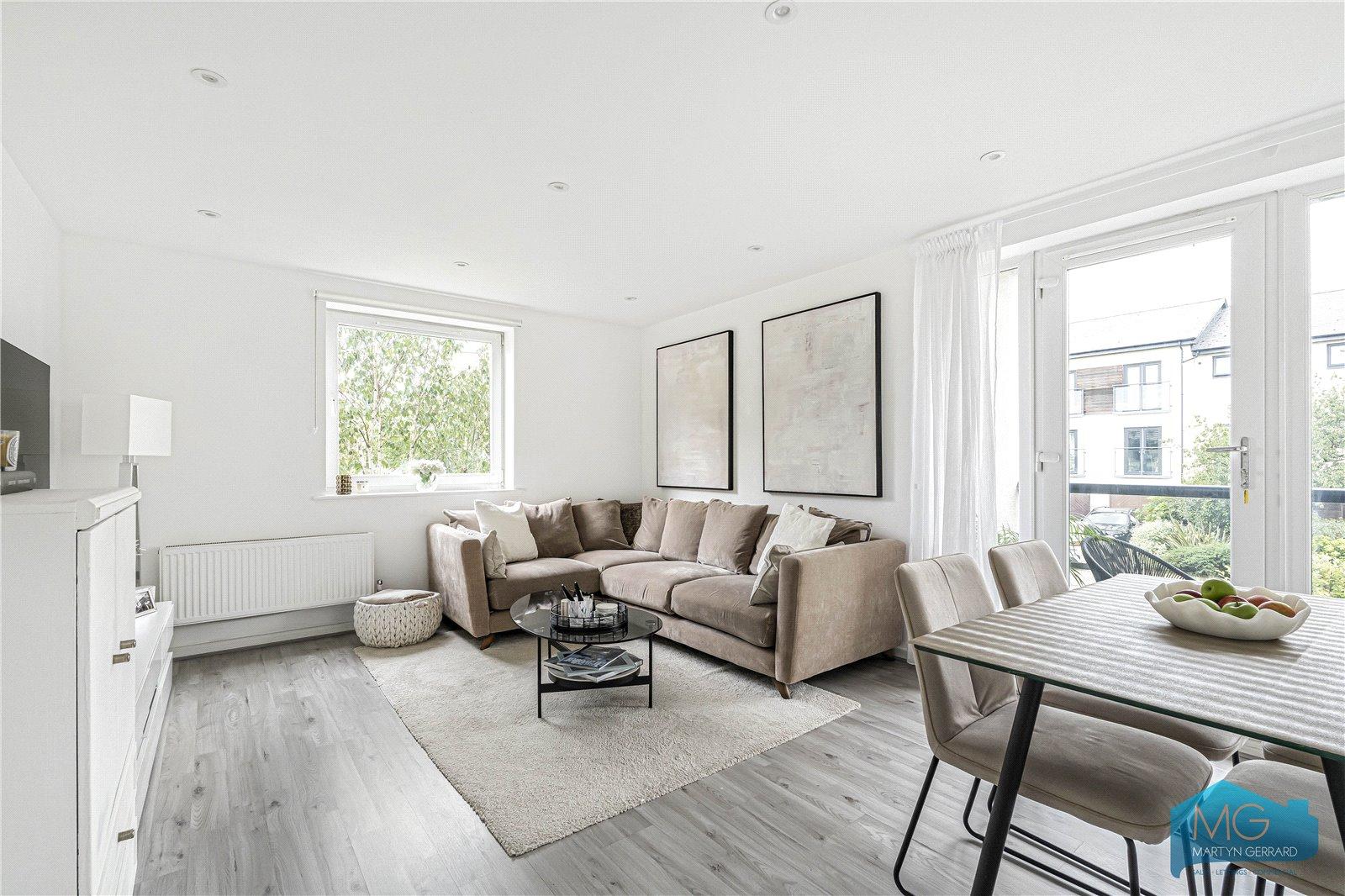 2 bedroom Apartment for sale - Martyn Gerrard