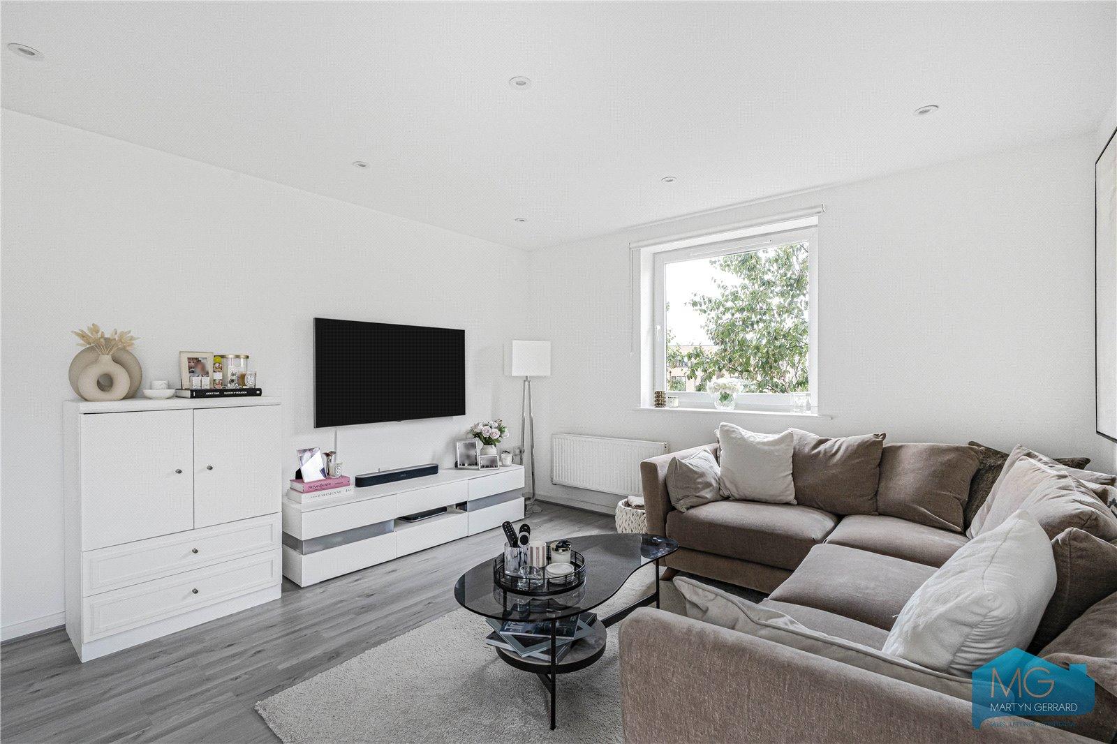 2 bedroom Apartment for sale - Martyn Gerrard