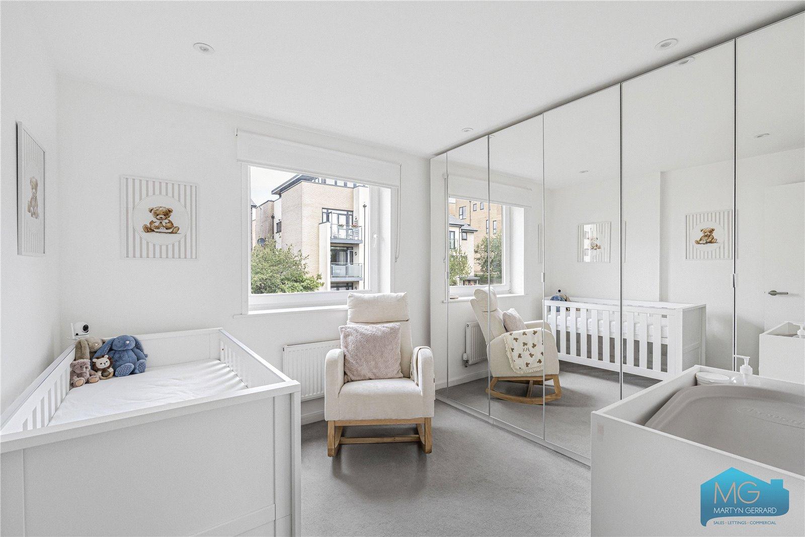 2 bedroom Apartment for sale - Martyn Gerrard