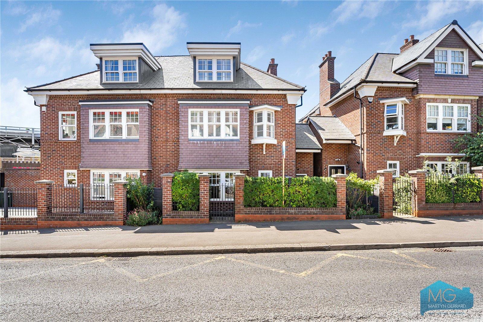 4 bedroom Semi-Detached House for sale - Martyn Gerrard