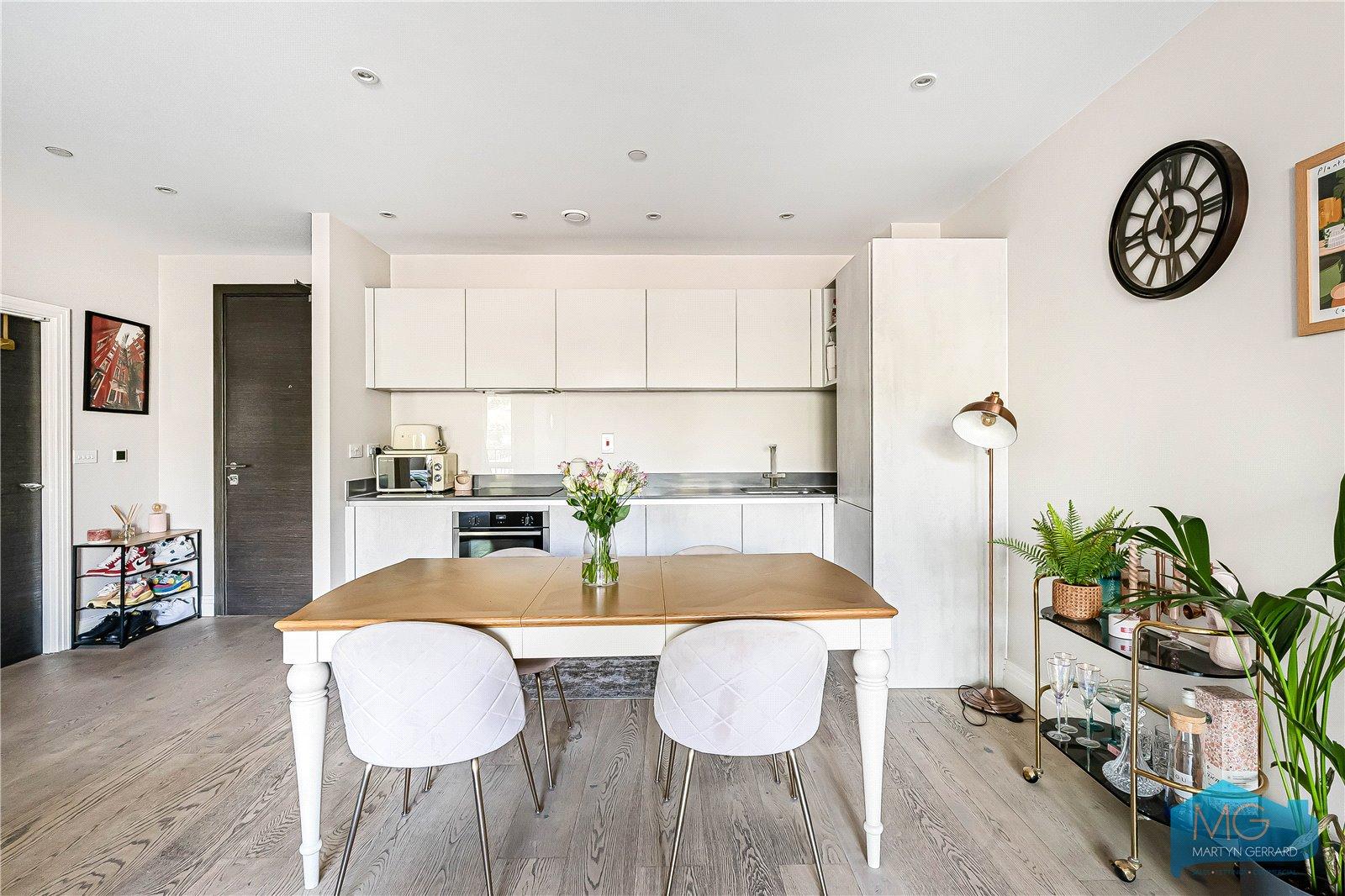 1 bedroom Apartment for sale - Martyn Gerrard