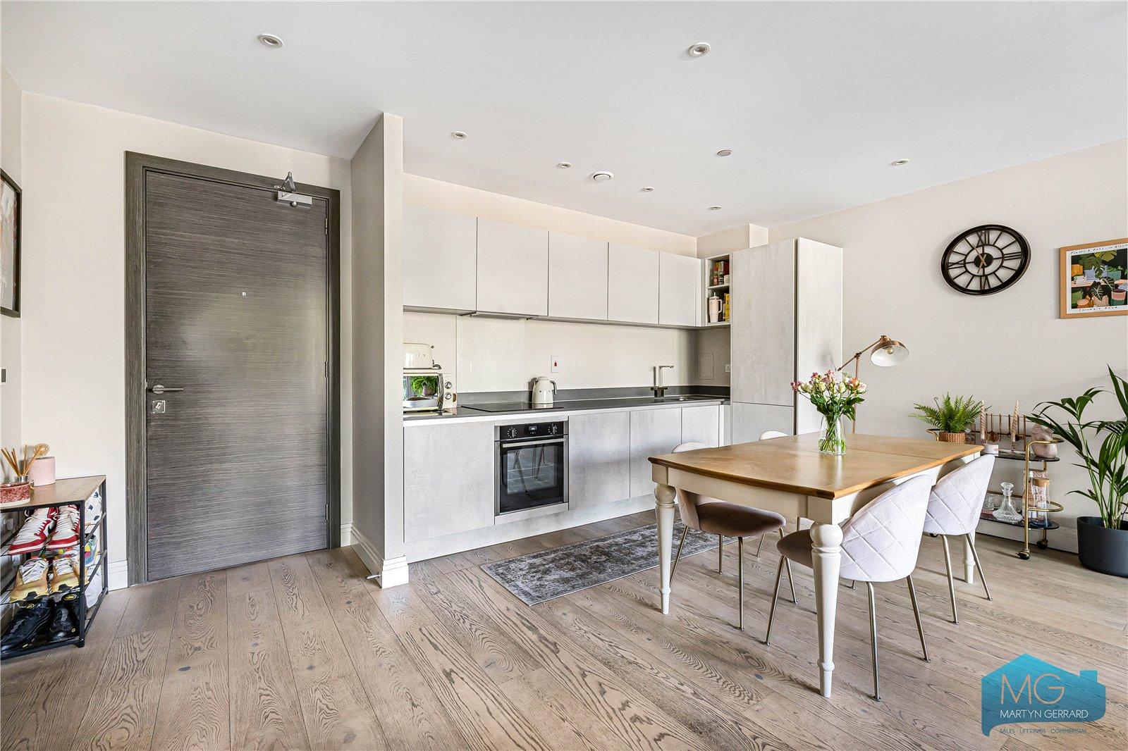 1 bedroom Apartment for sale - Martyn Gerrard