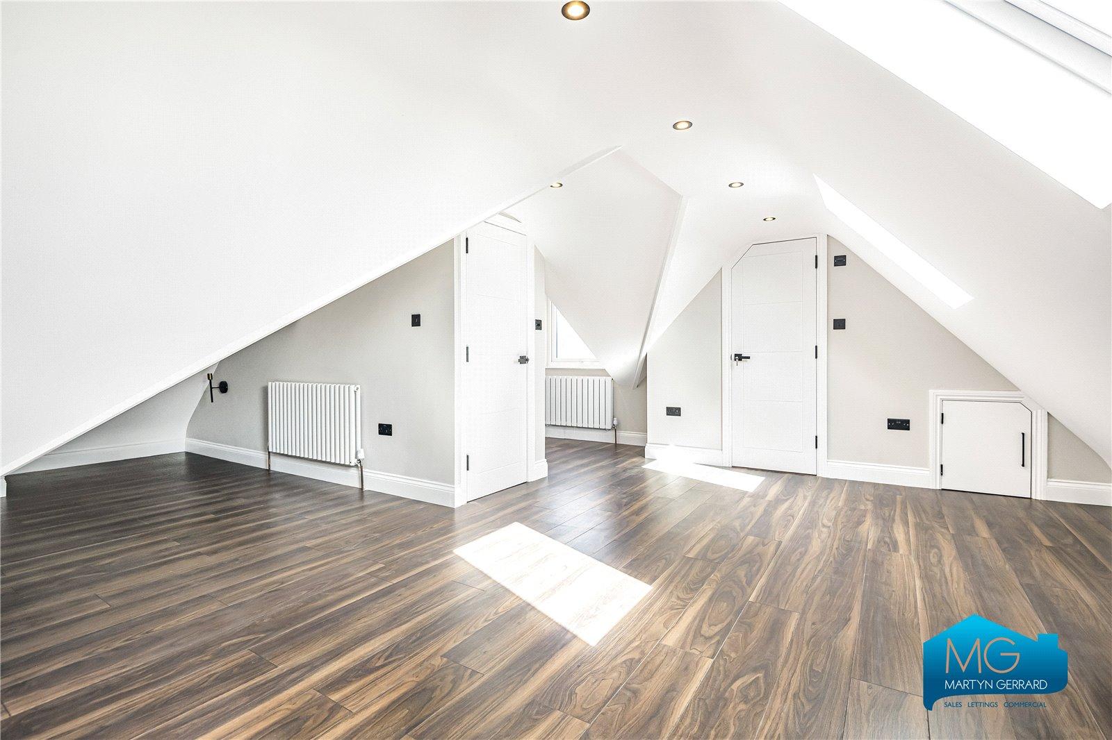 7 bedroom Detached House to rent - Martyn Gerrard