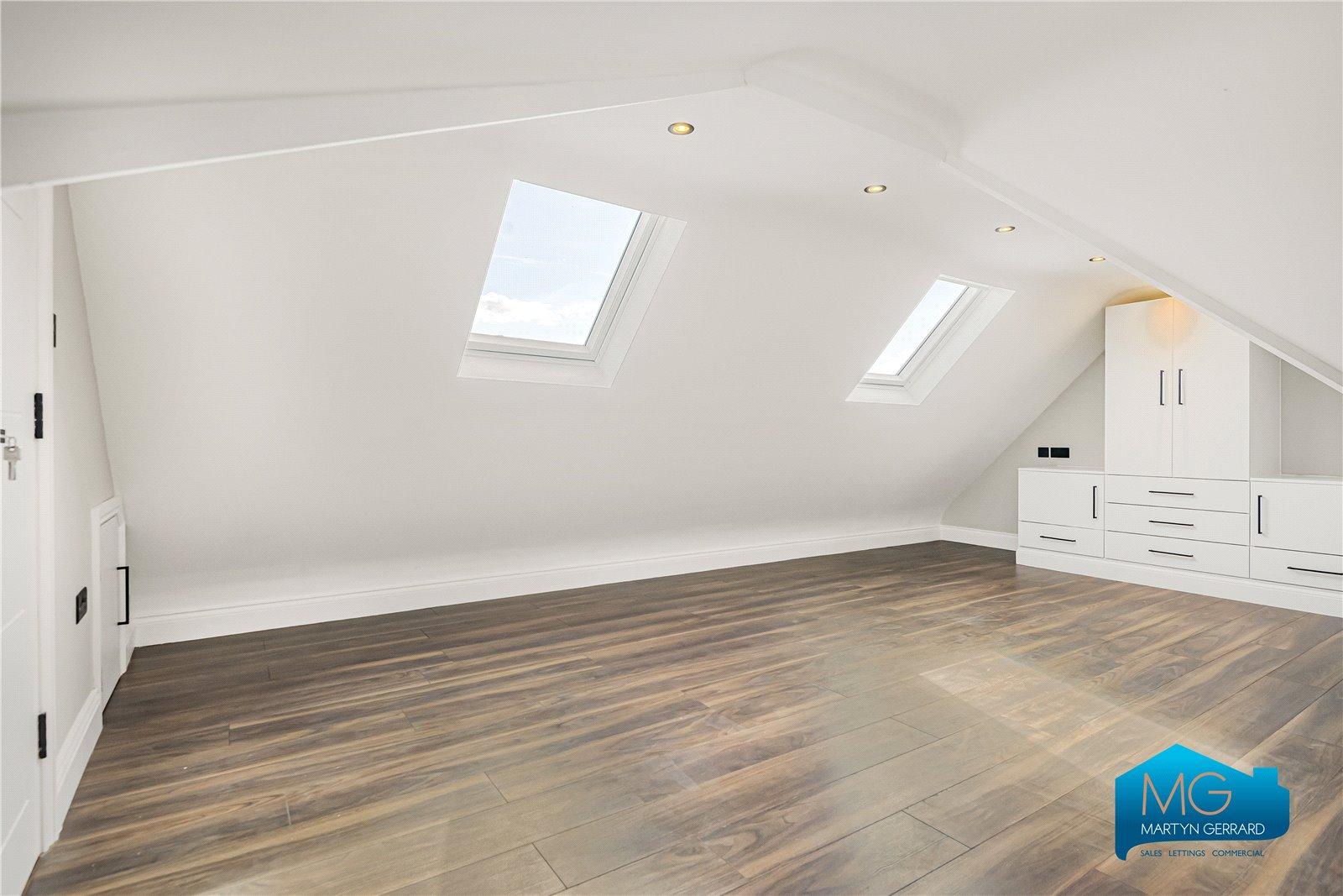 7 bedroom Detached House to rent - Martyn Gerrard