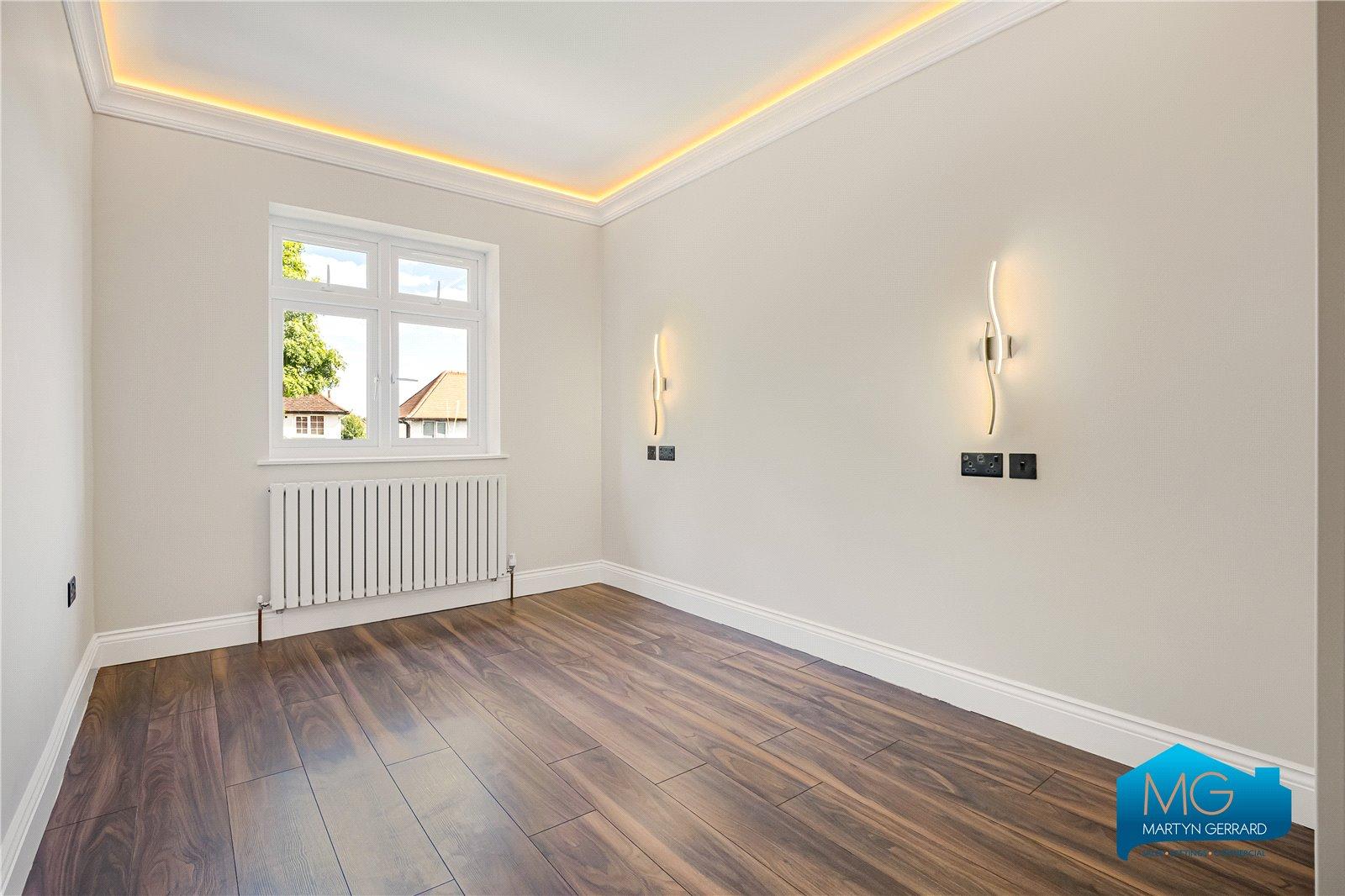 7 bedroom Detached House to rent - Martyn Gerrard