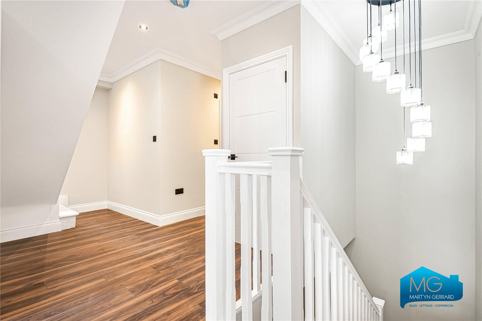 7 bedroom Detached House to rent - Martyn Gerrard