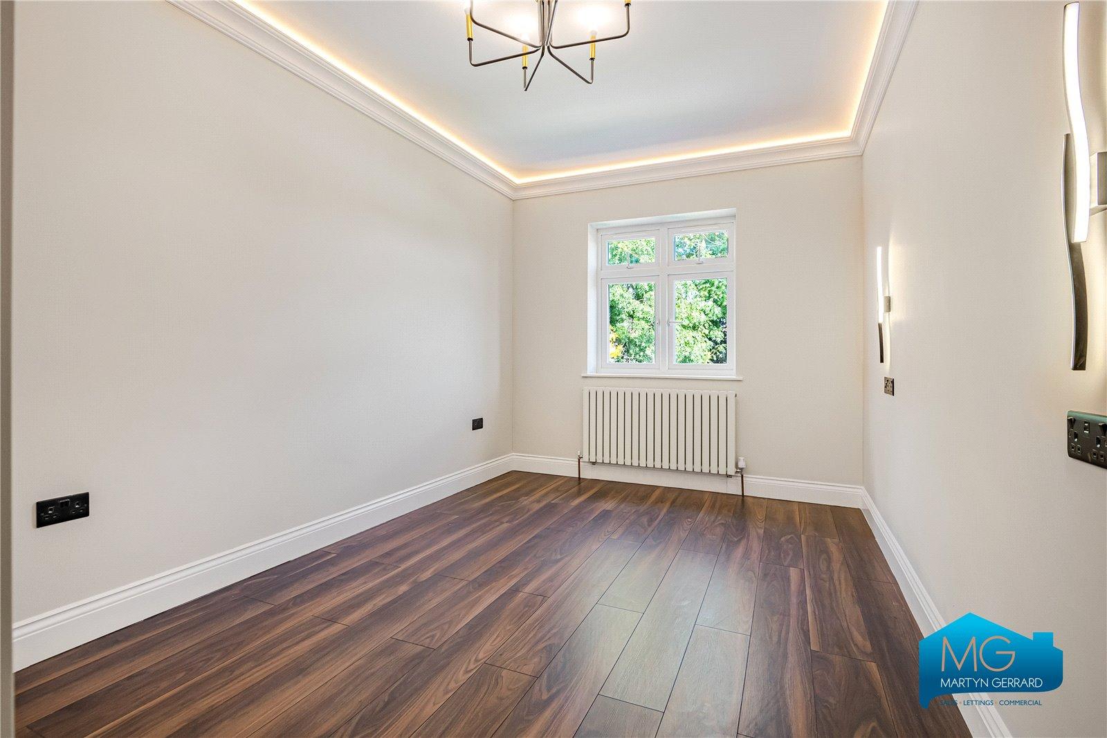 7 bedroom Detached House to rent - Martyn Gerrard