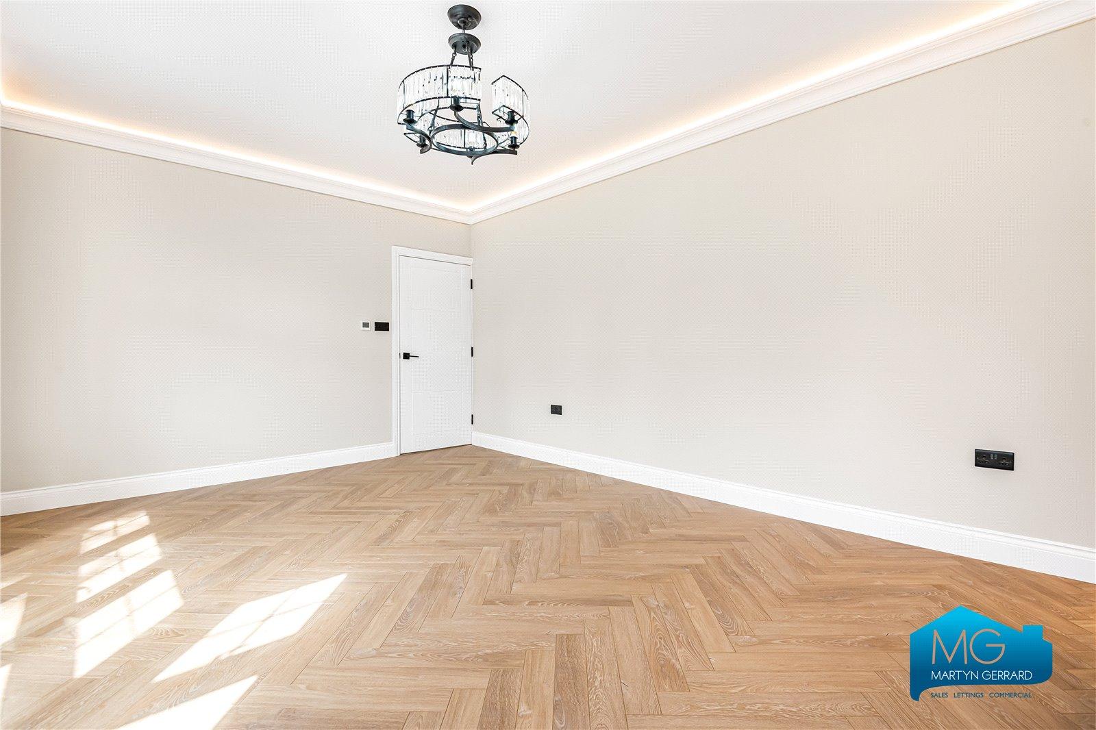 7 bedroom Detached House to rent - Martyn Gerrard