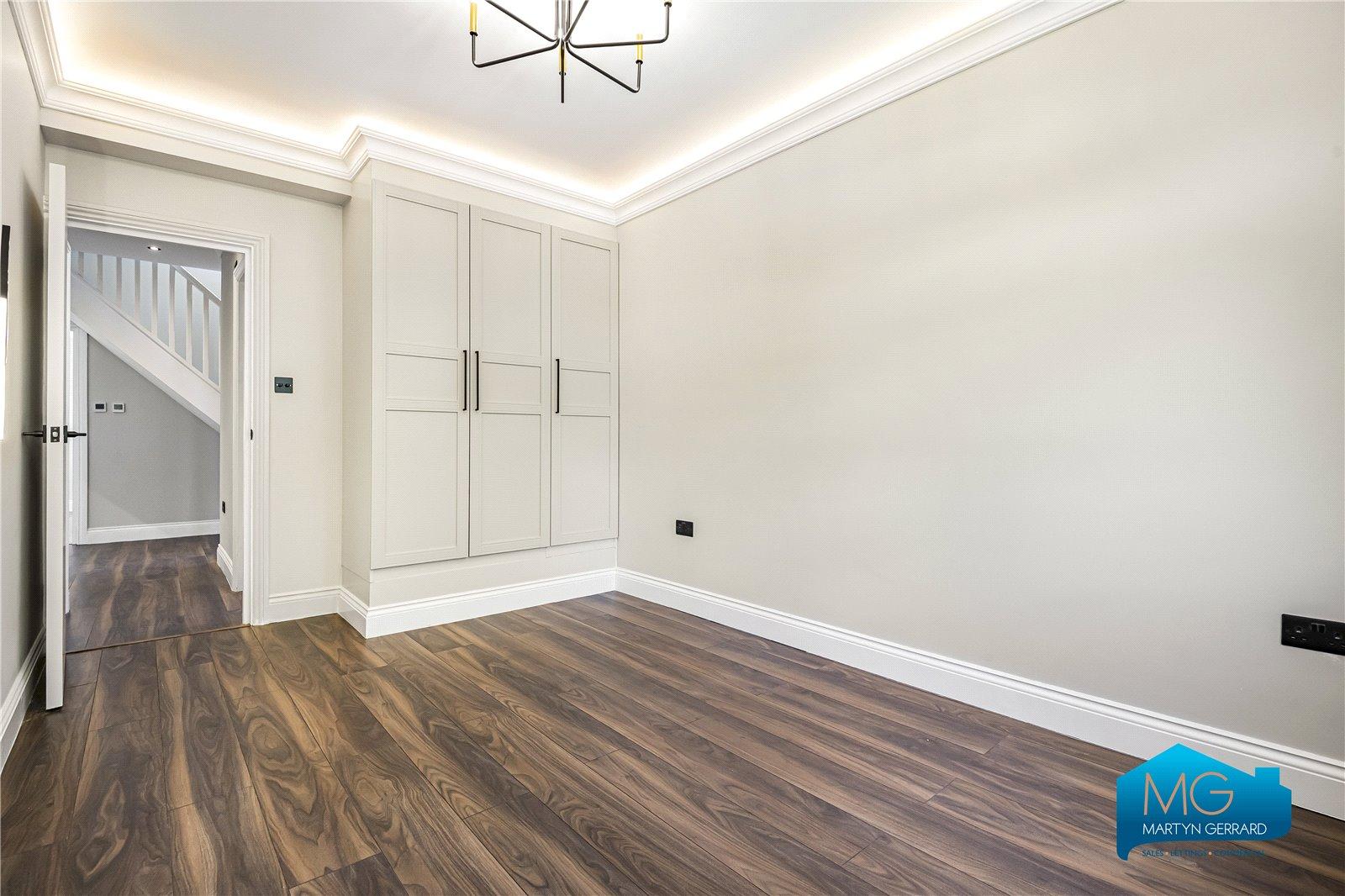 7 bedroom Detached House to rent - Martyn Gerrard