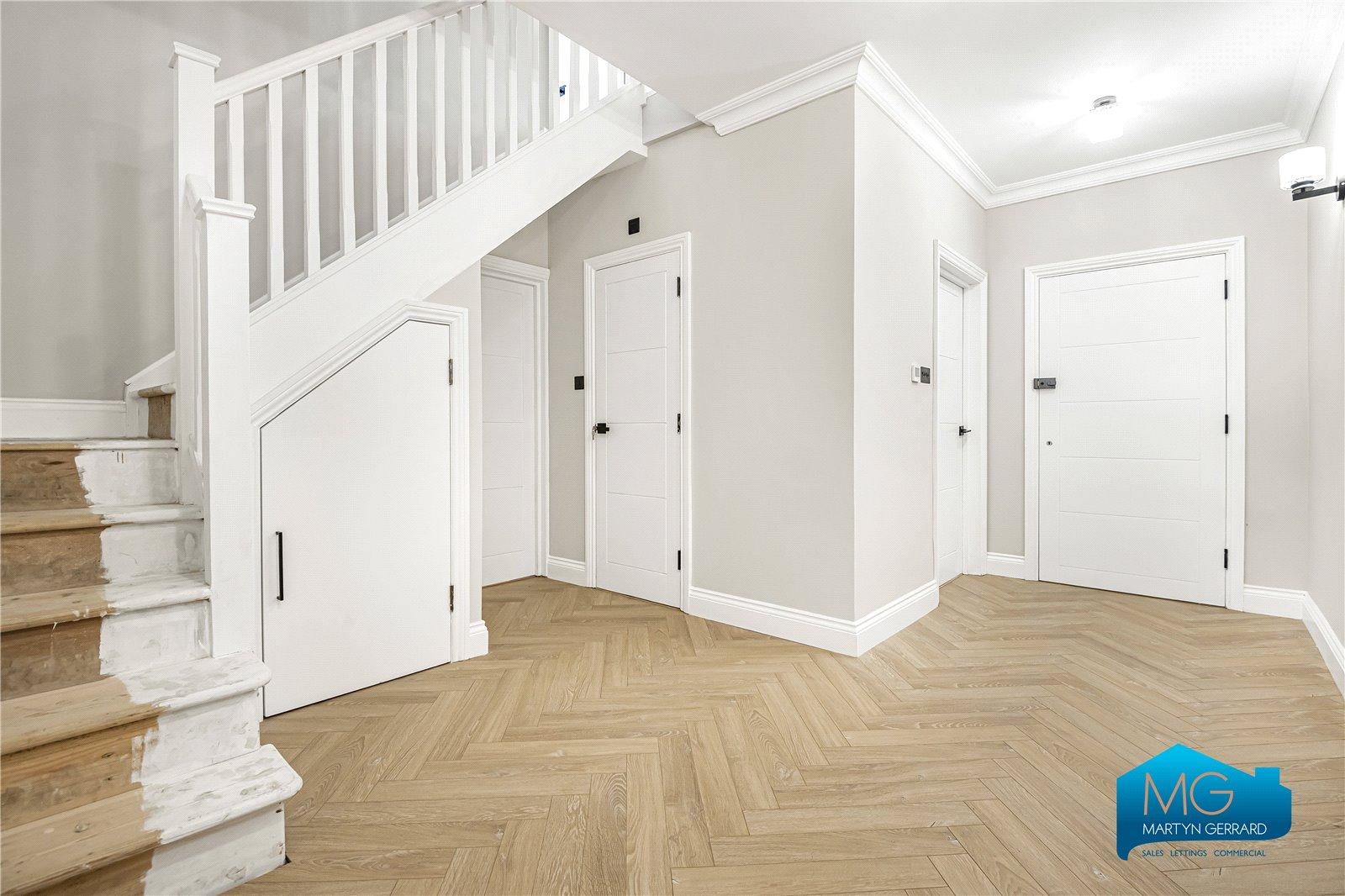 7 bedroom Detached House to rent - Martyn Gerrard