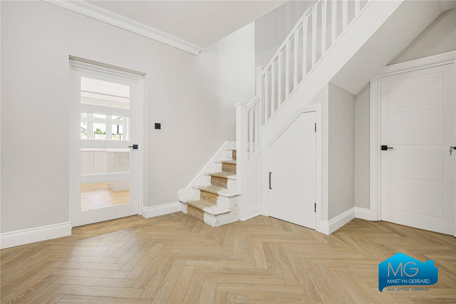 7 bedroom Detached House to rent - Martyn Gerrard