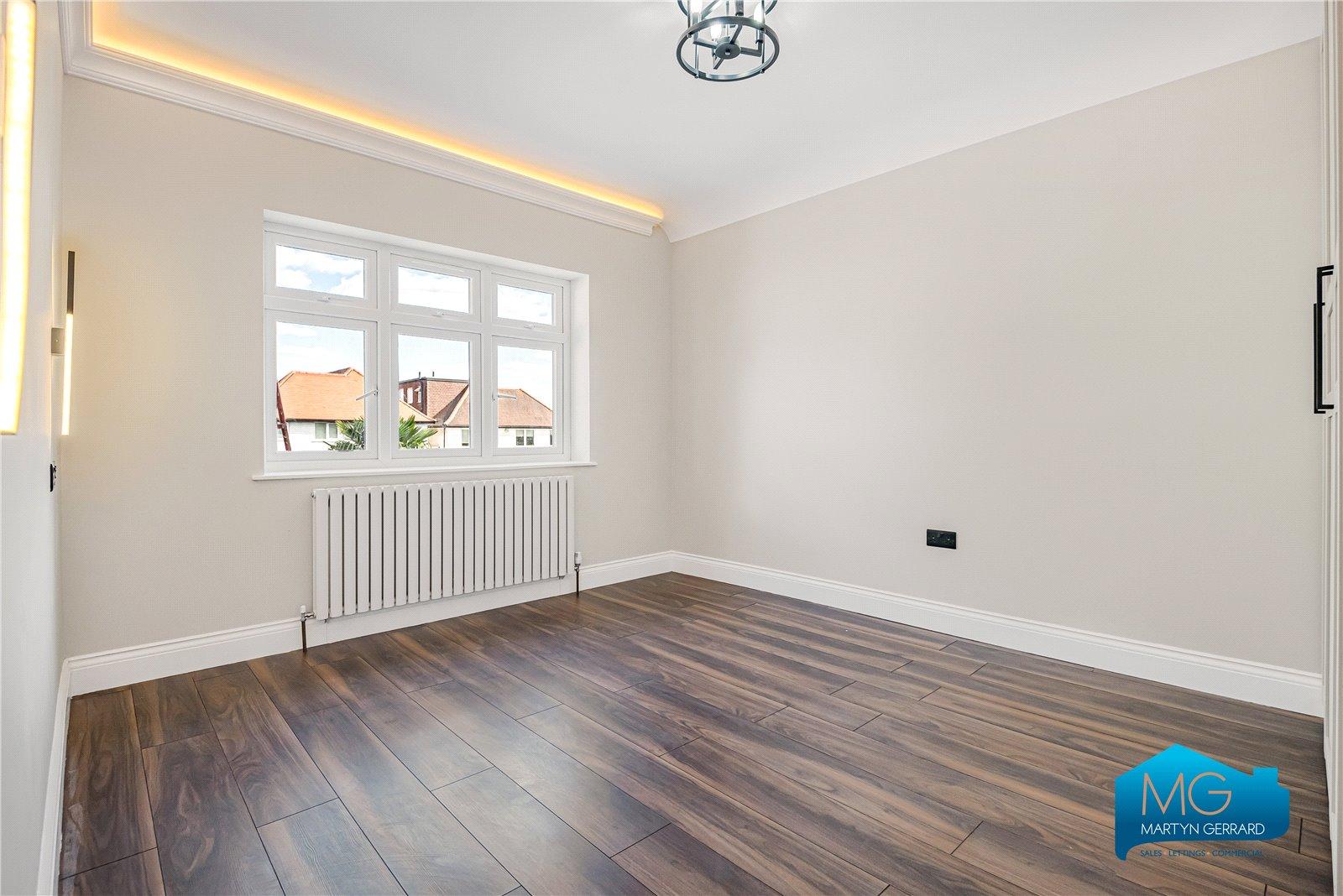 7 bedroom Detached House to rent - Martyn Gerrard