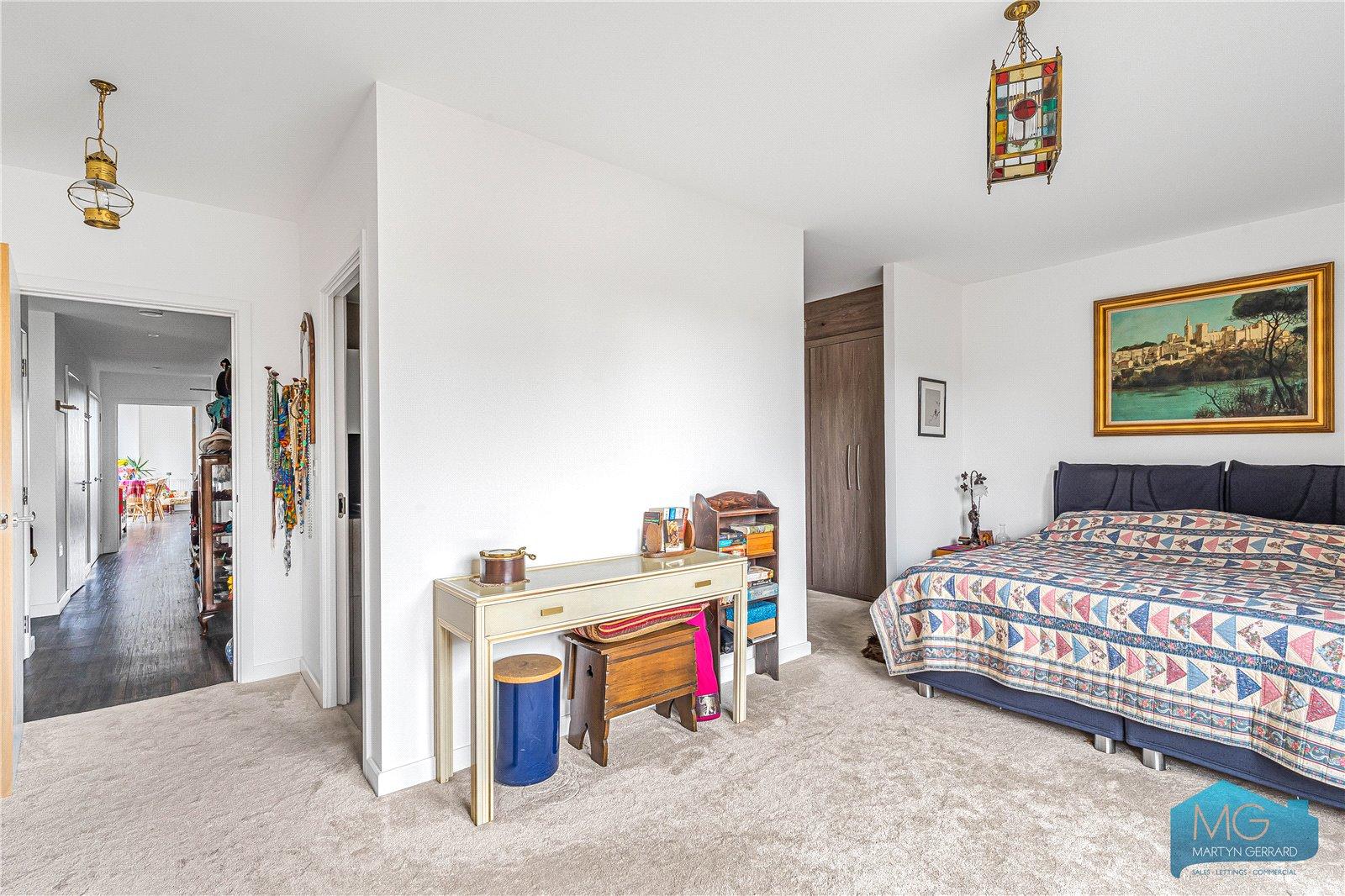 3 bedroom Penthouse for sale - Martyn Gerrard