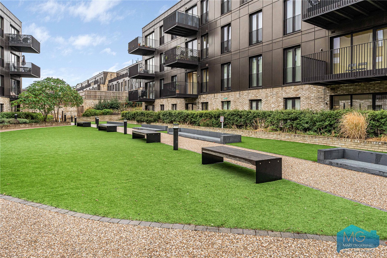 2 bedroom Apartment for sale - Martyn Gerrard
