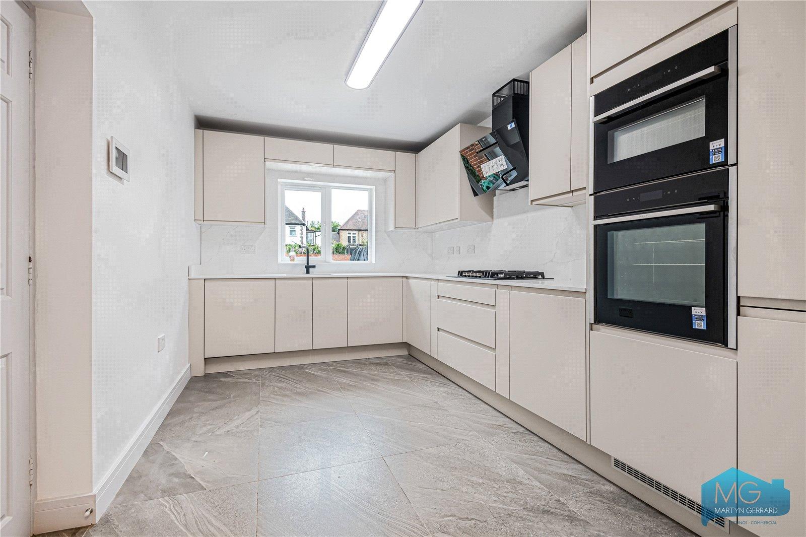 4 bedroom Detached House for sale - Martyn Gerrard