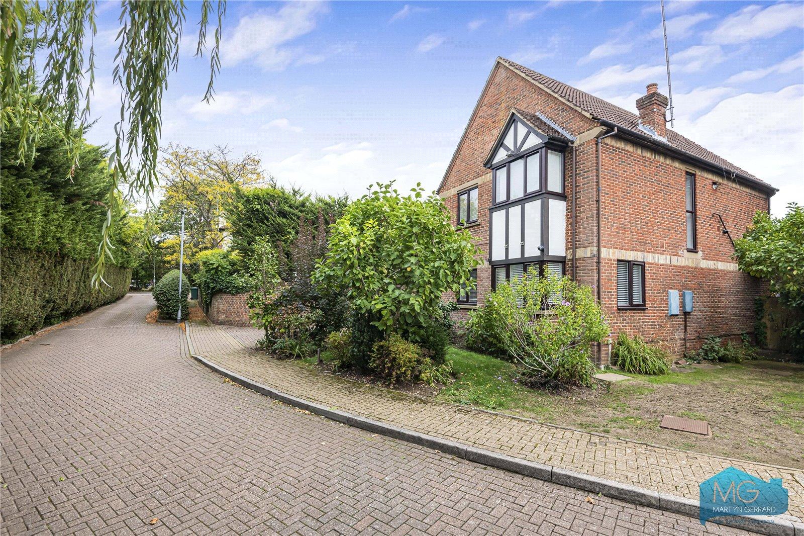 4 bedroom Detached House for sale - Martyn Gerrard