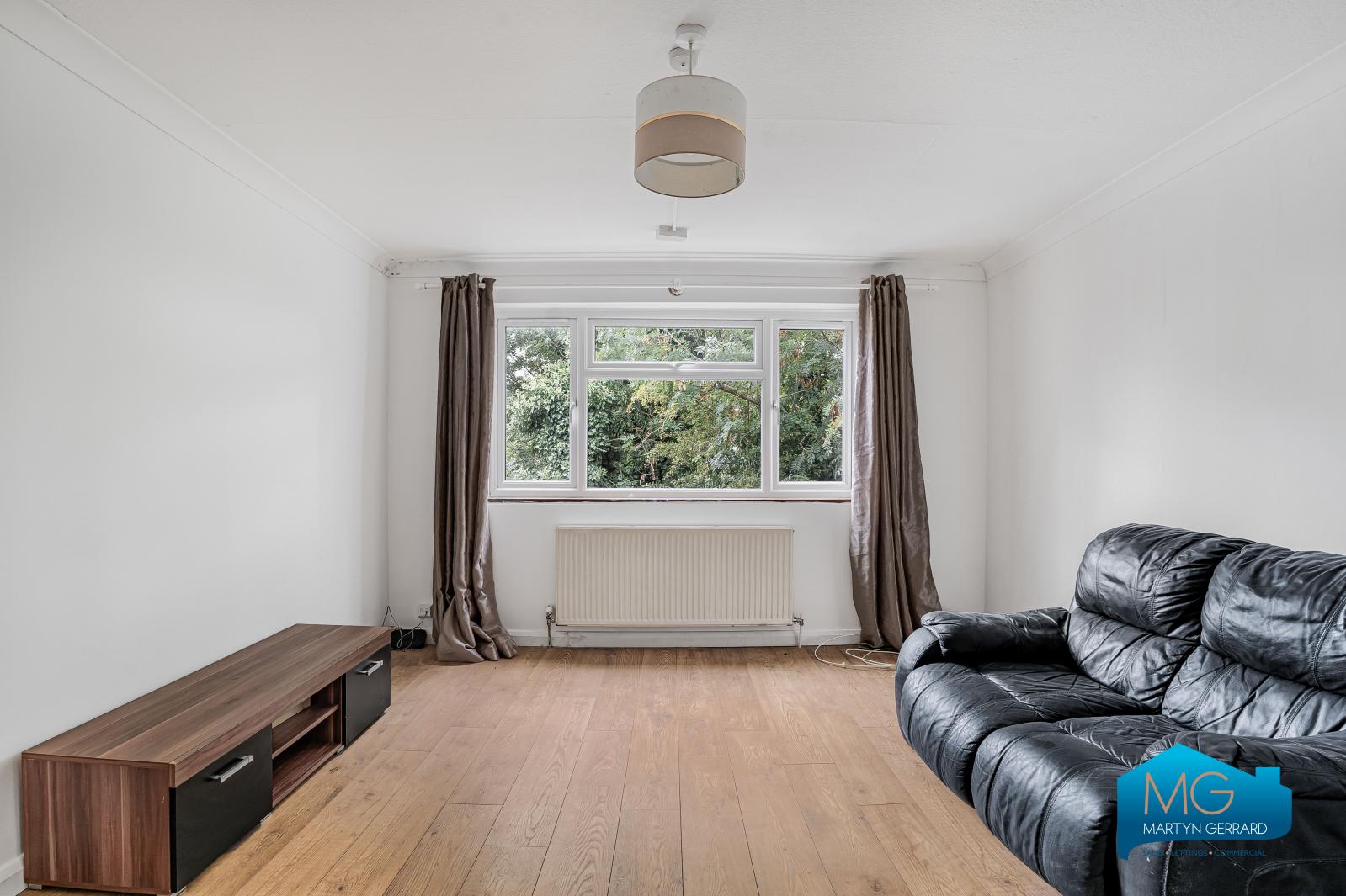 2 bedroom Apartment to rent - Martyn Gerrard