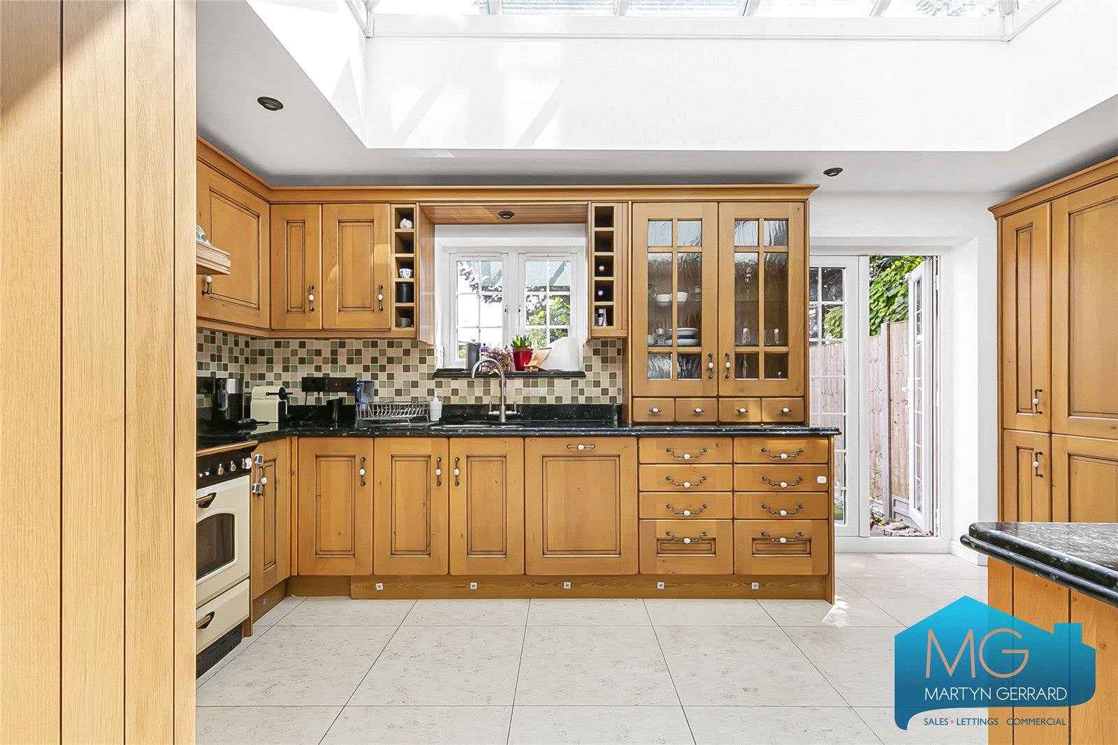5 bedroom Semi-Detached House for sale - Martyn Gerrard