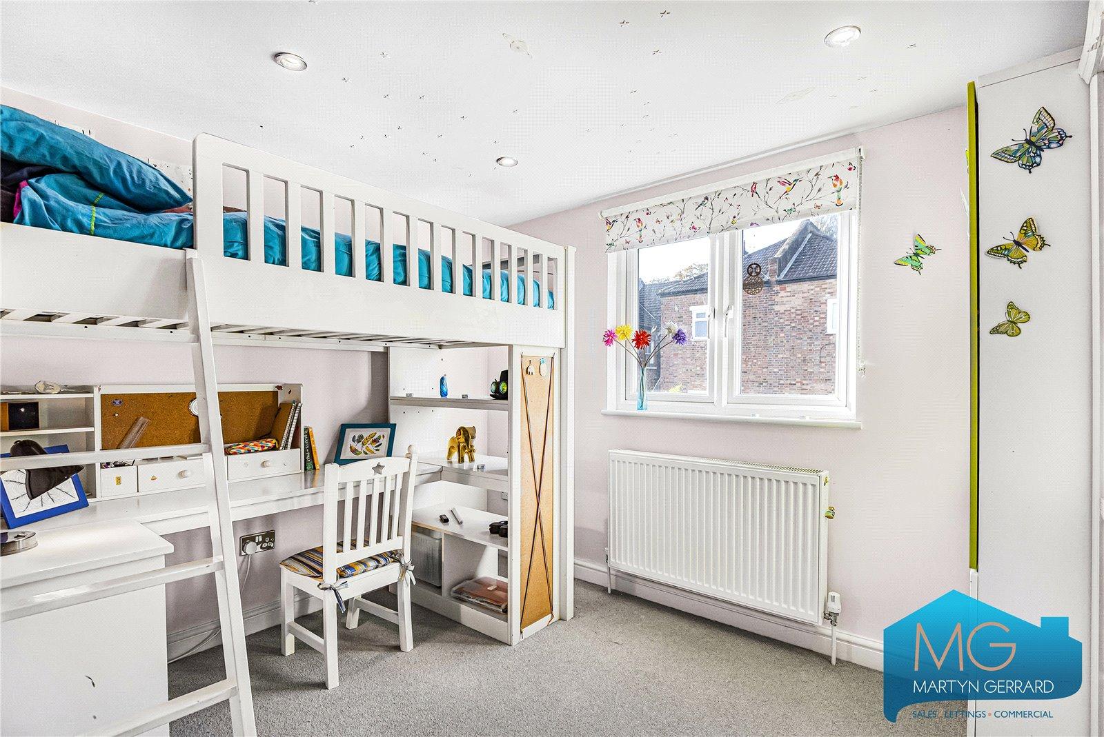 4 bedroom Terraced House for sale - Martyn Gerrard