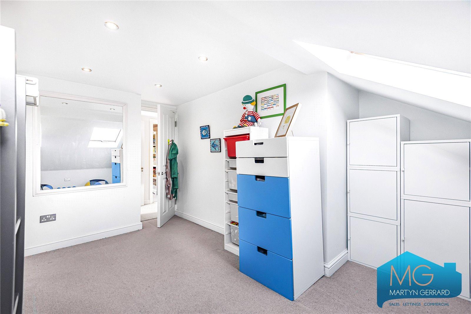 4 bedroom Terraced House for sale - Martyn Gerrard